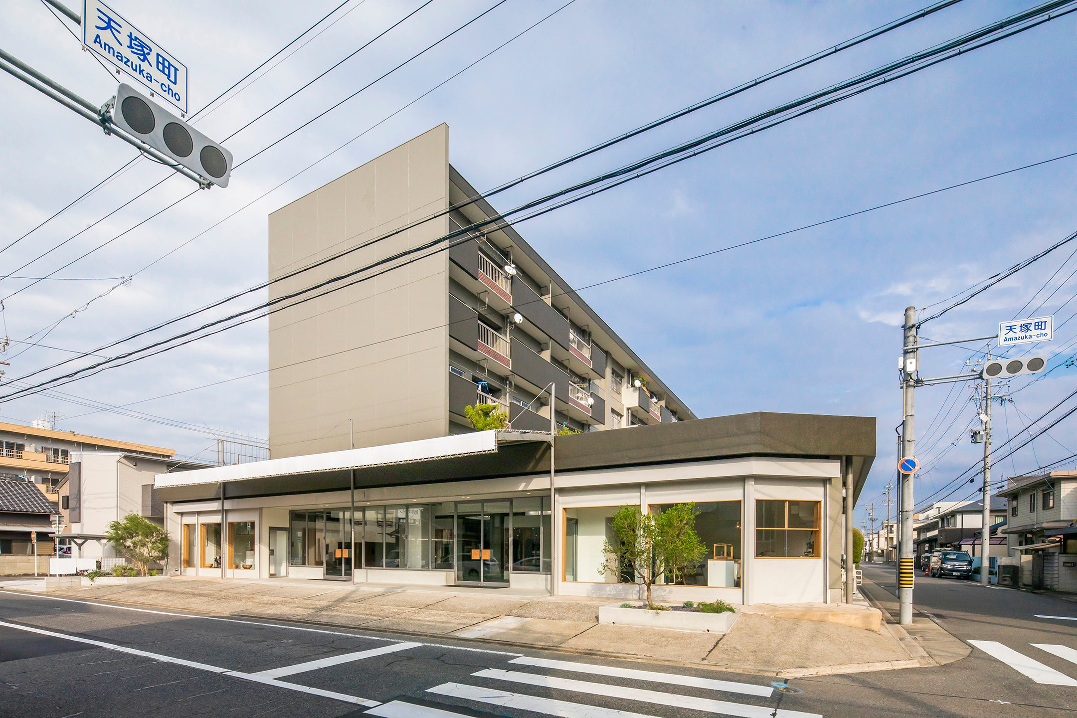 新複合店舗「UNEVEN HUB STORE」グランドオープン