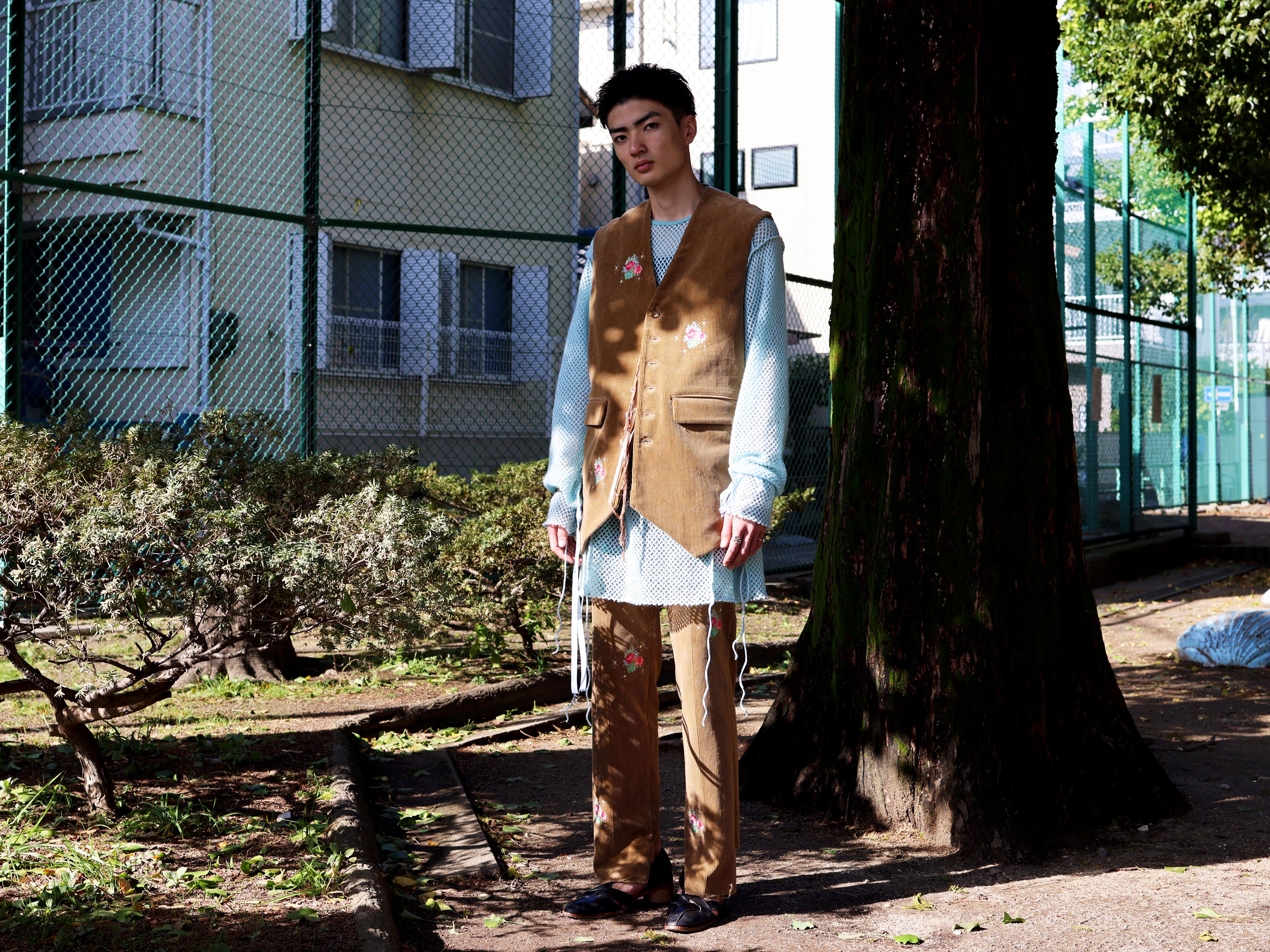 MIDORIKAWAのクリエーションをスタイリングにてご紹介致します。