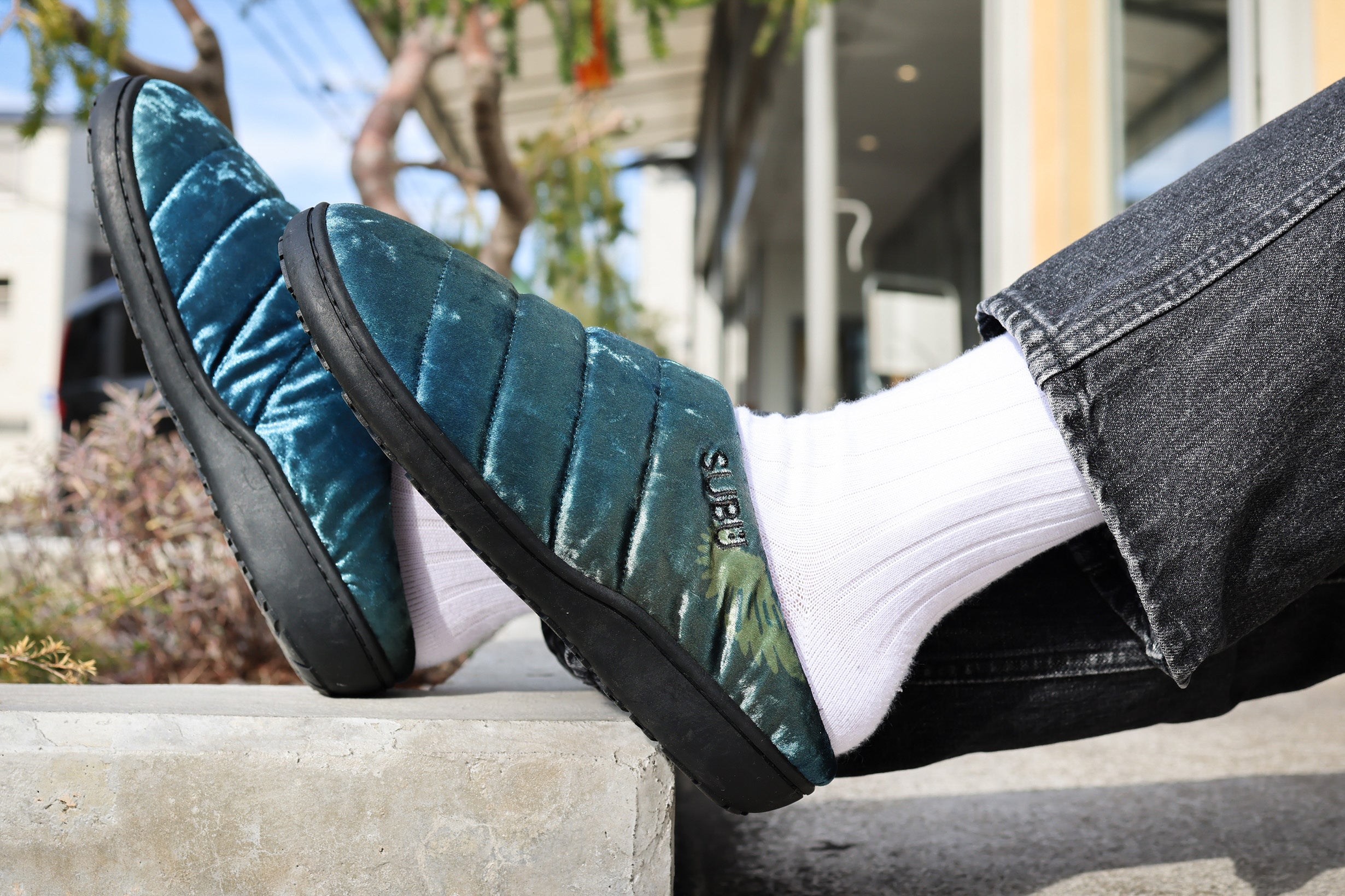 新入荷アイテムをスタイリングにてご紹介致します。