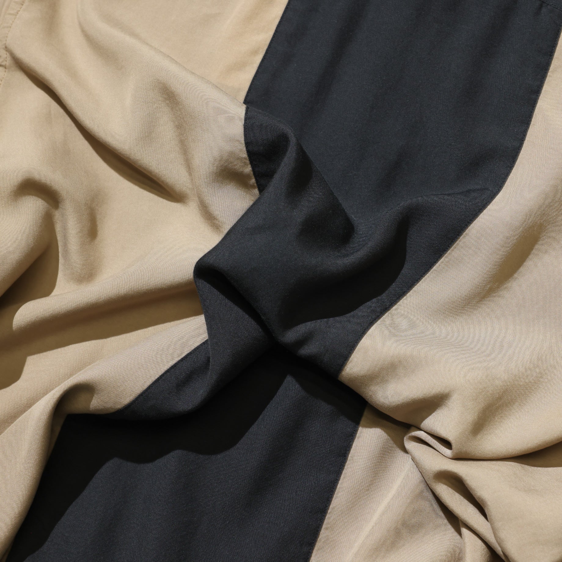 RAYON SHIRT(BEIGE×CHARCOAL)