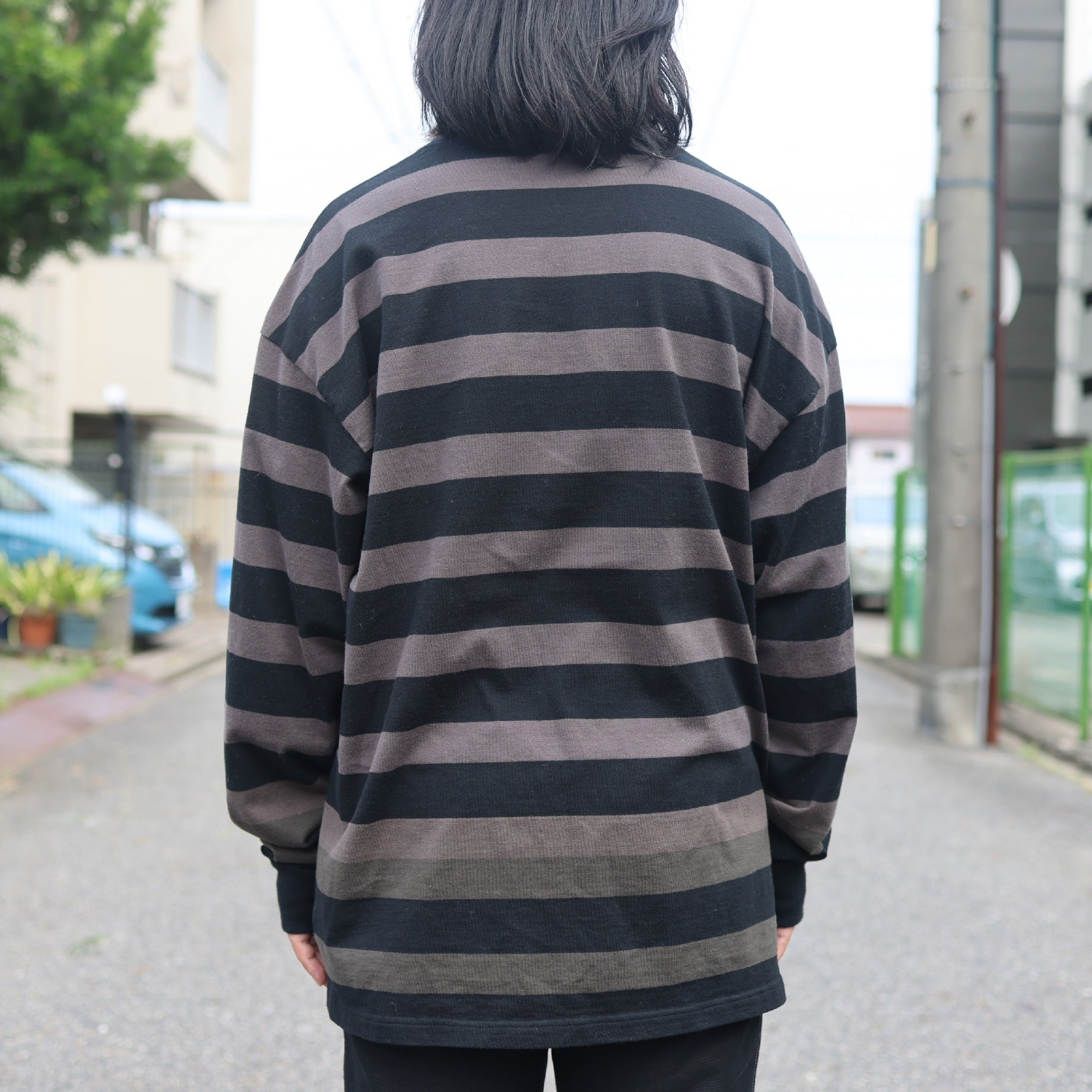 LONG-SLEEVE BORDER T-SHIRT(BLACK × CHACOAL)