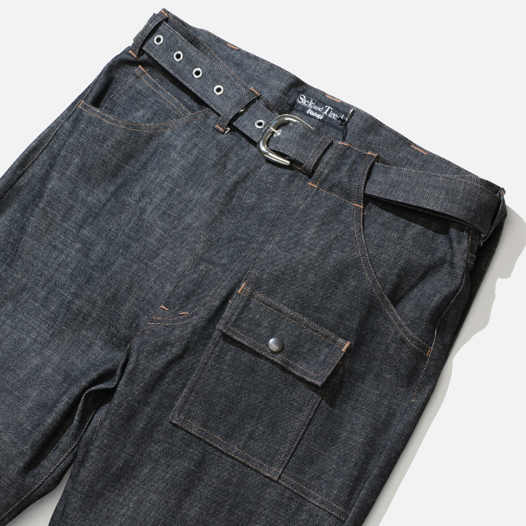 ASYMMETRY DESIGN WIDE BOOT CUT PANTS(BLACK DENIM)