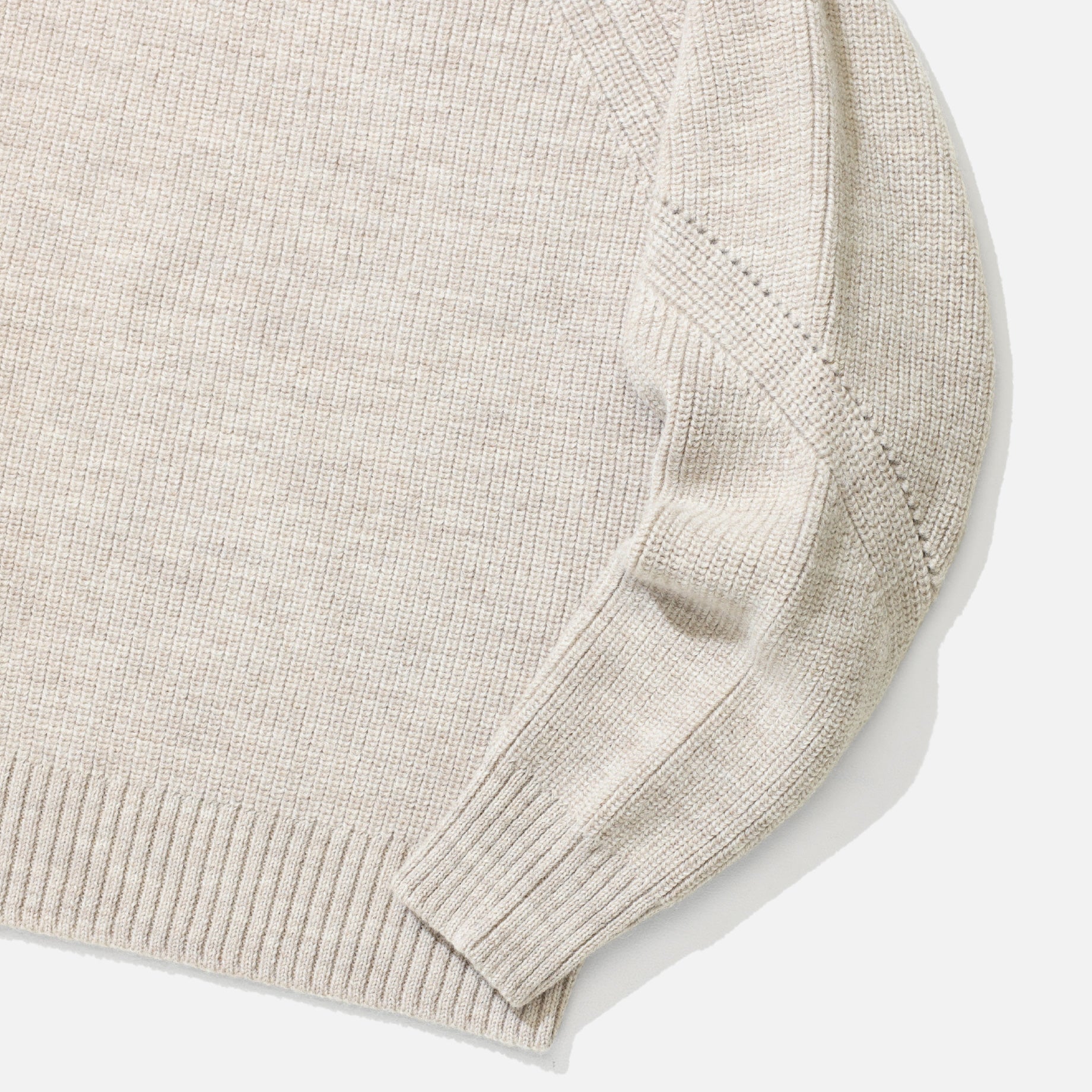 V - NECK SWEATER (BEIGE)