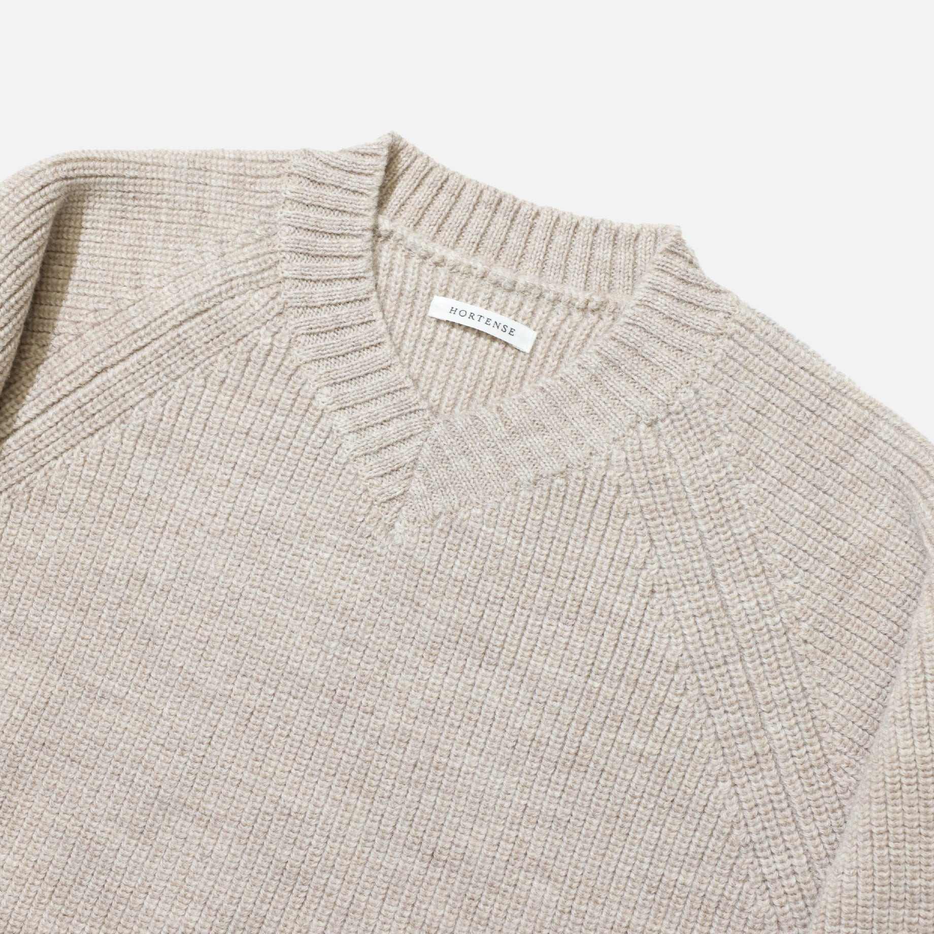 V - NECK SWEATER (BEIGE)