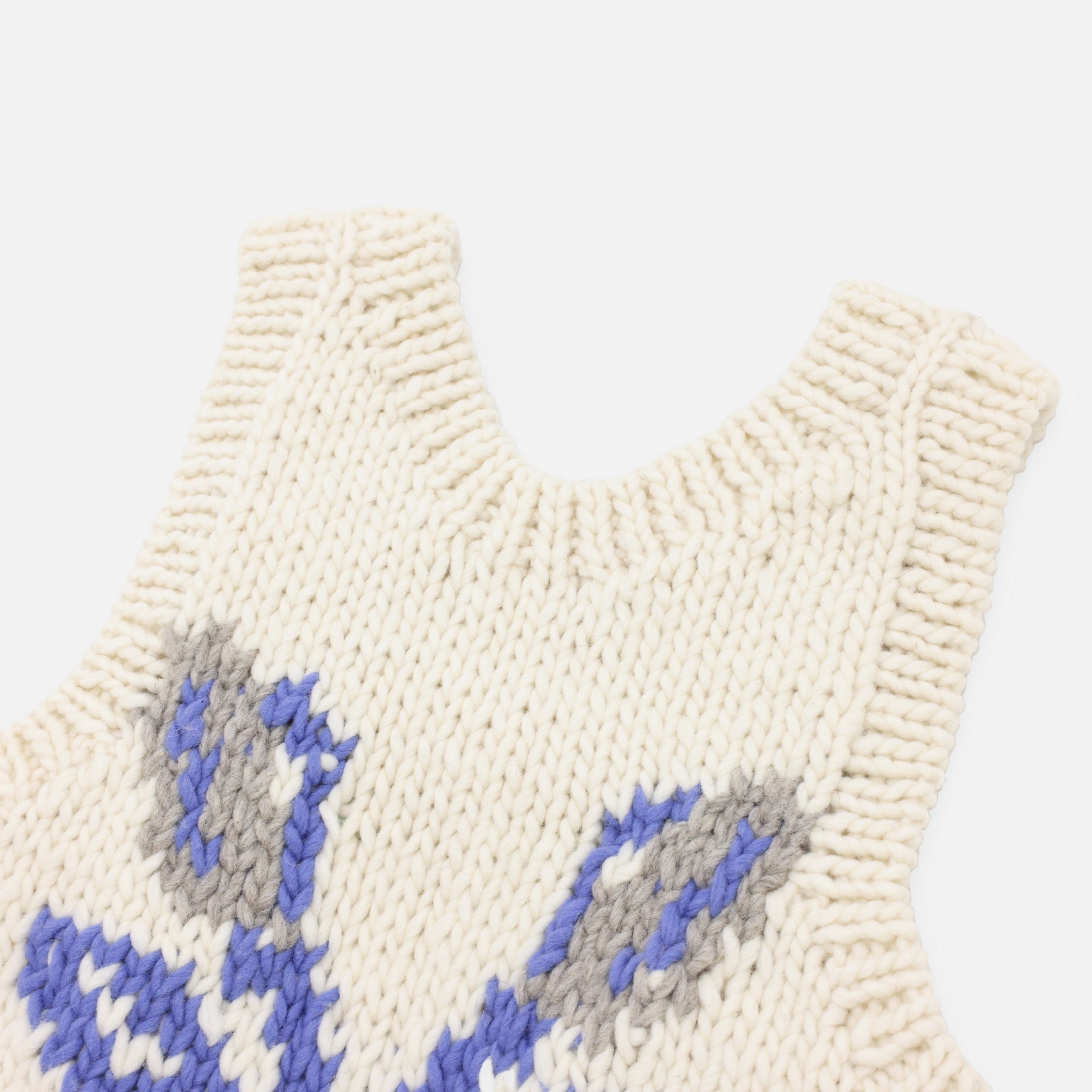 COWICHAN APRON VEST - FLOWER PATTERN(IVORY)