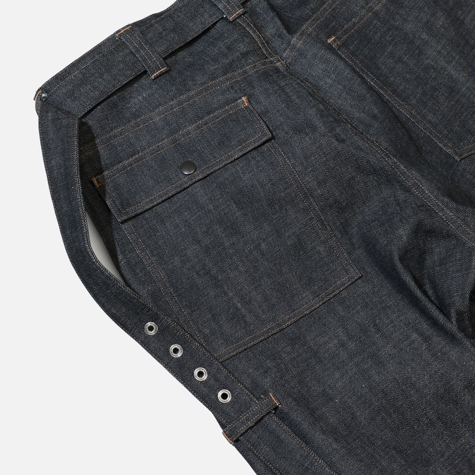 ASYMMETRY DESIGN WIDE BOOT CUT PANTS(BLACK DENIM)