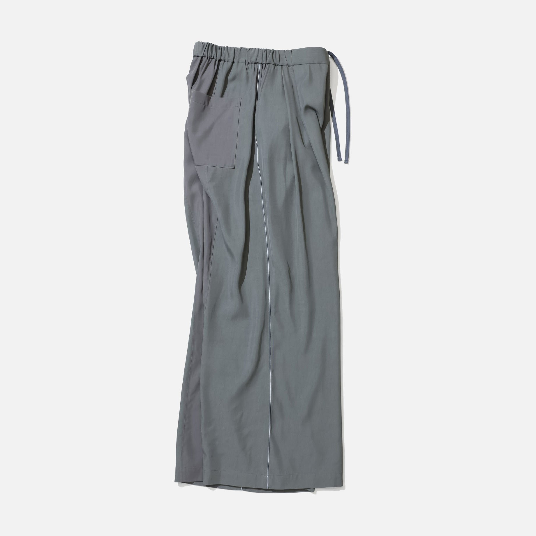 SILKY VISCOSE 2TUCK FLARE PANTS (GRAY)