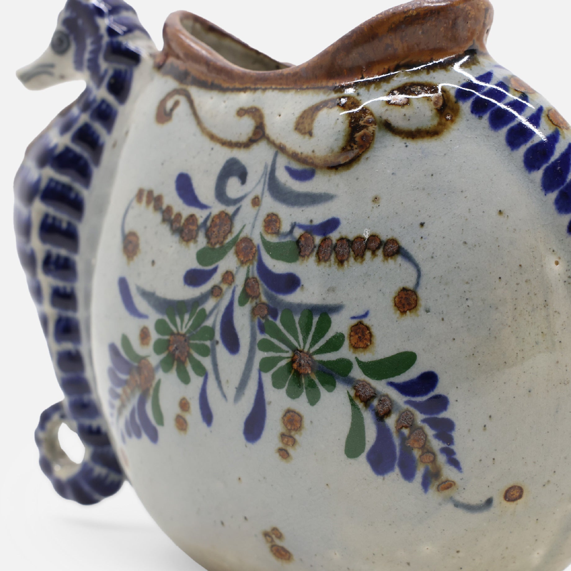 VINTAGE FOLK ART POTTERY VASE(SEAHORSE)