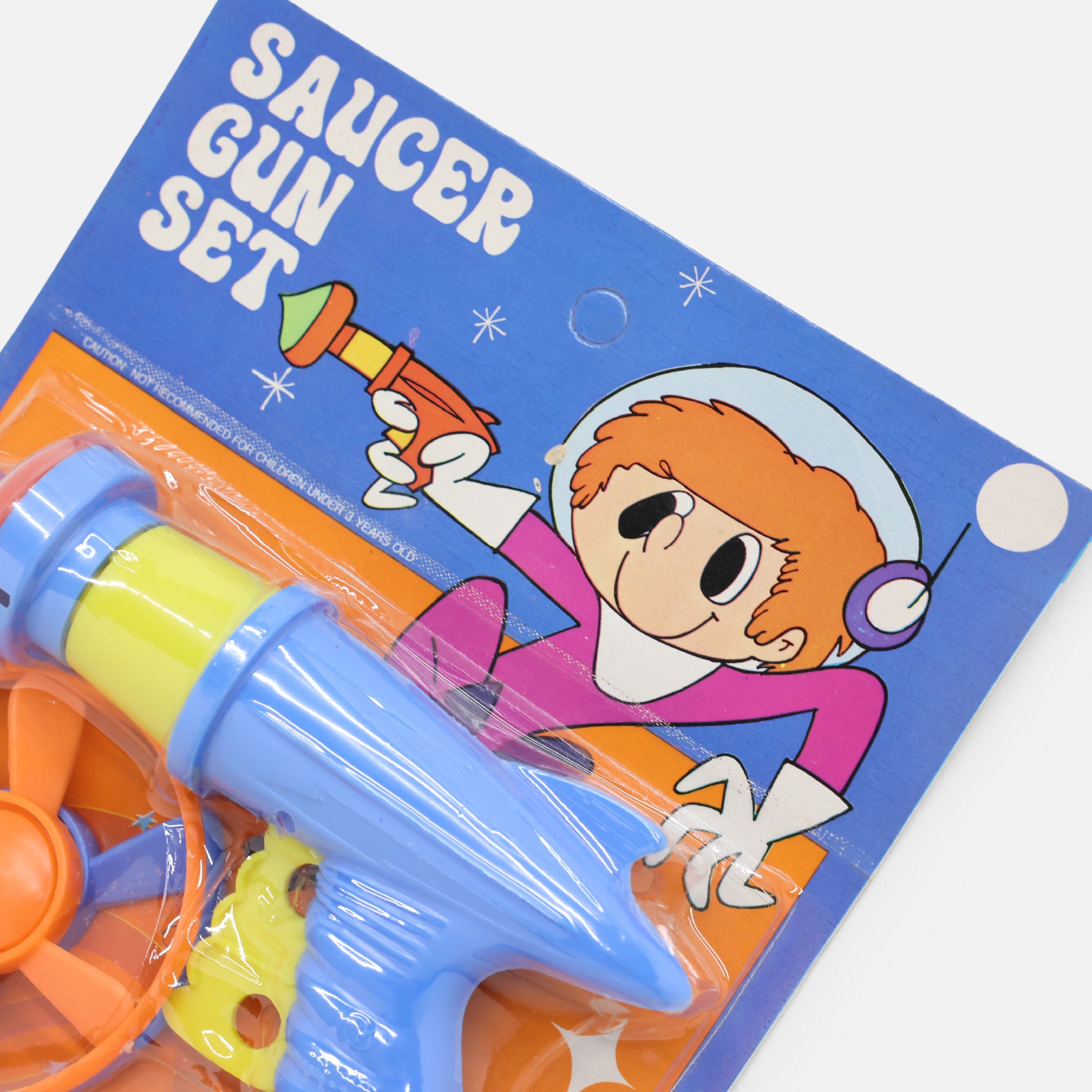 VINTAGE MISCELLANEOUS “SAUCER GUN SET” PLASTIC TOY