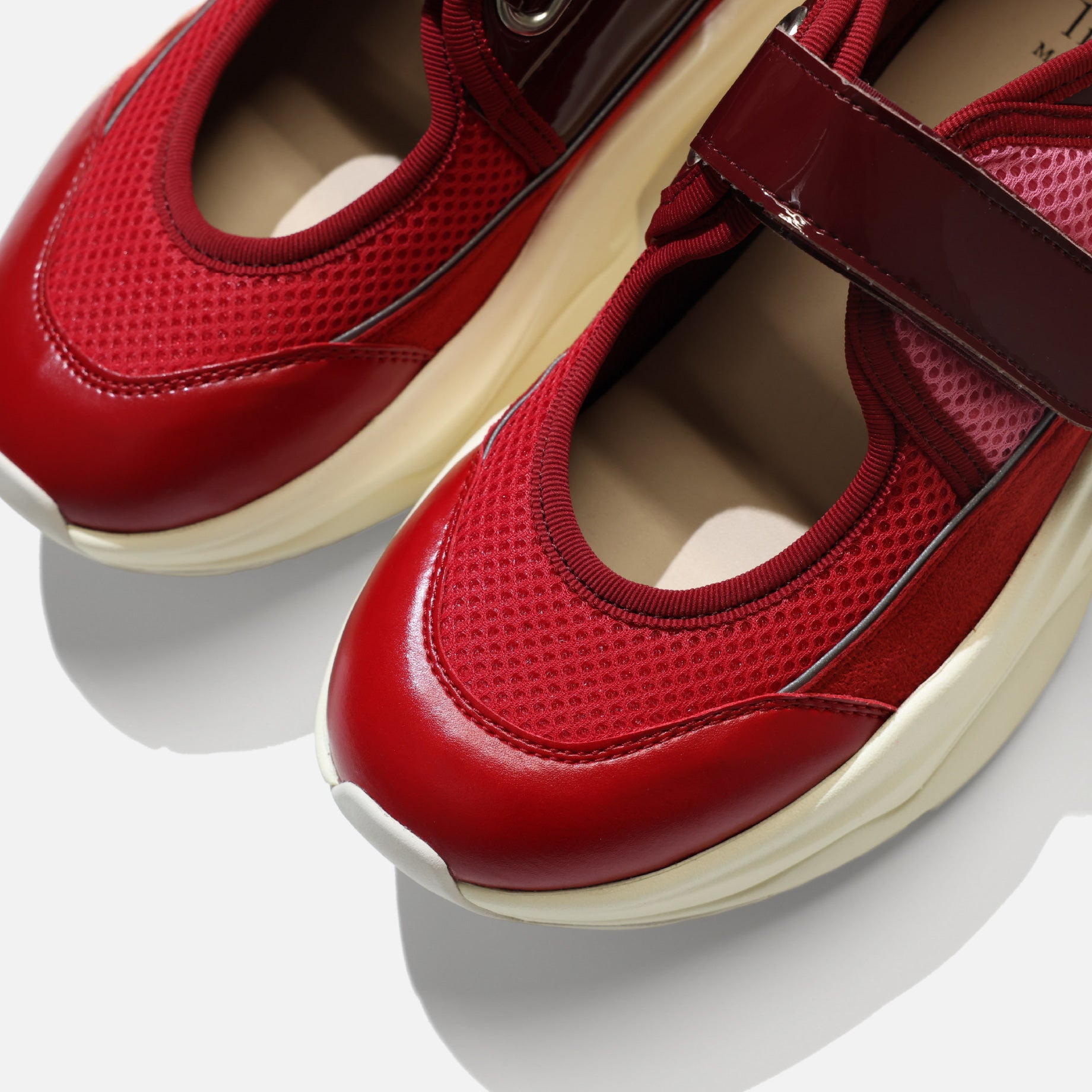 MARY JANE SNEAKERS - COLOR SCHEME MODEL (RED)