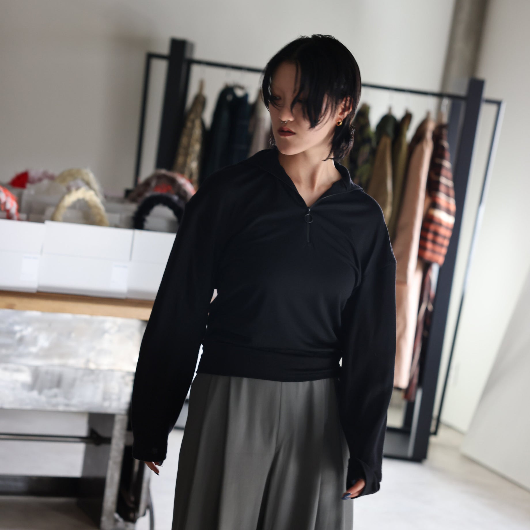 WASHABLE WOOL VOLUME SLEEVE JERSEY(BLACK)
