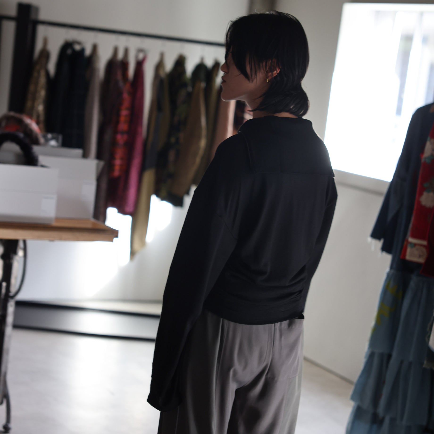 WASHABLE WOOL VOLUME SLEEVE JERSEY(BLACK)