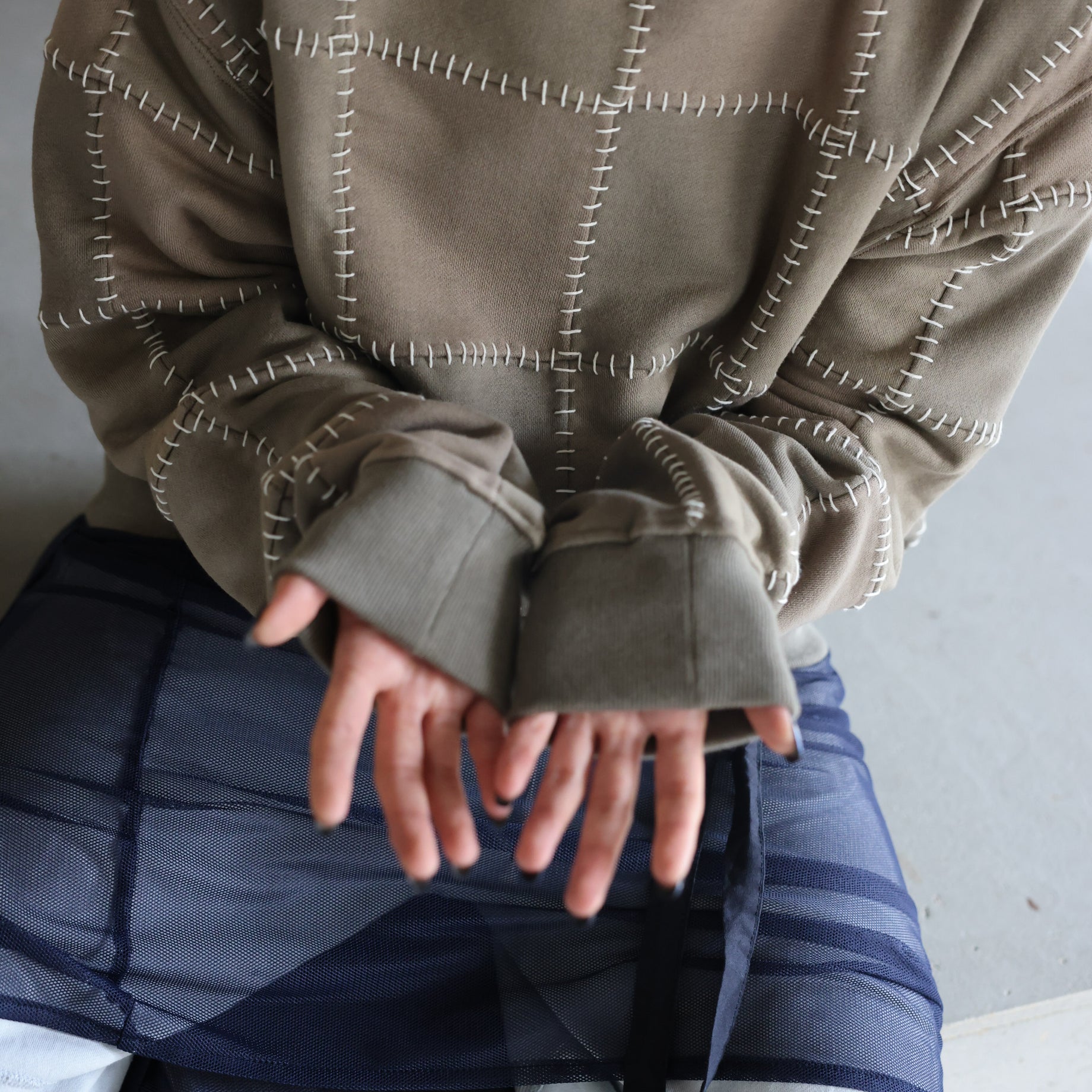 ARTISAN PATCH SWEATSHIRT(BROWN)