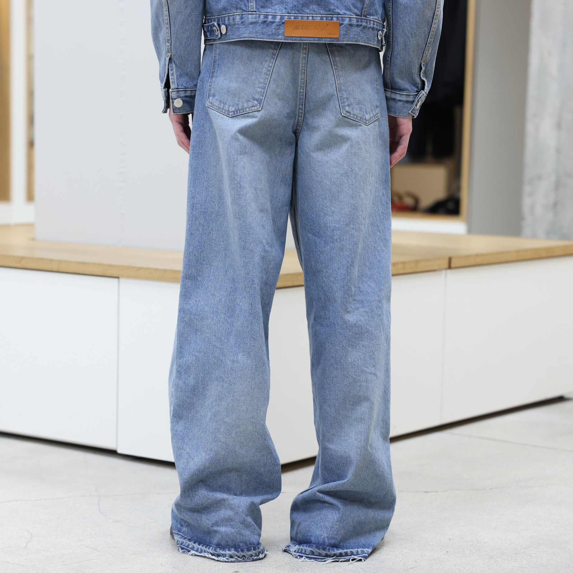 "MASU BOYS" EMBLEM BAGGY JEANS(INDIGO)
