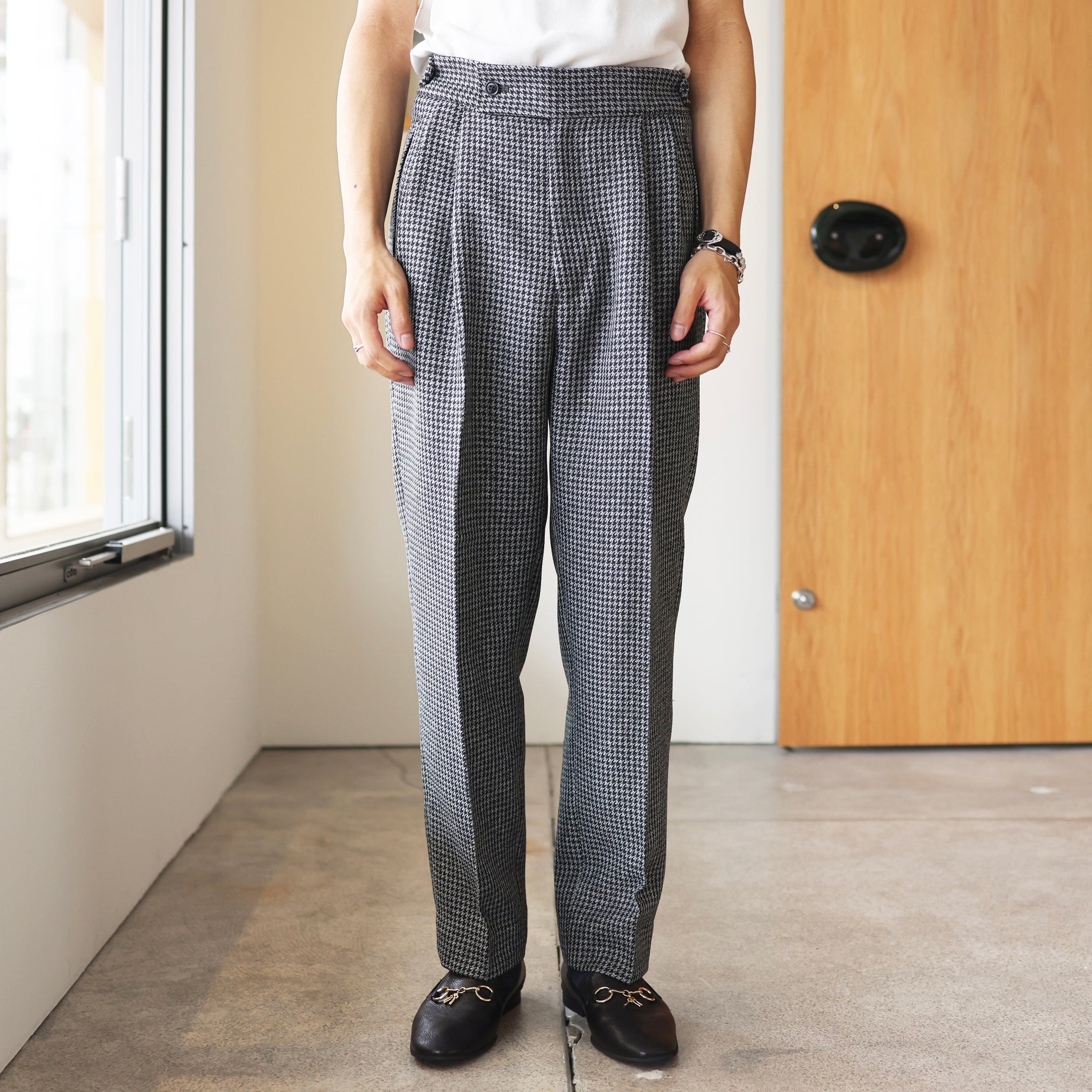 TUCKED S/T TROUSER - HOUNDSTOOTH(GREY)