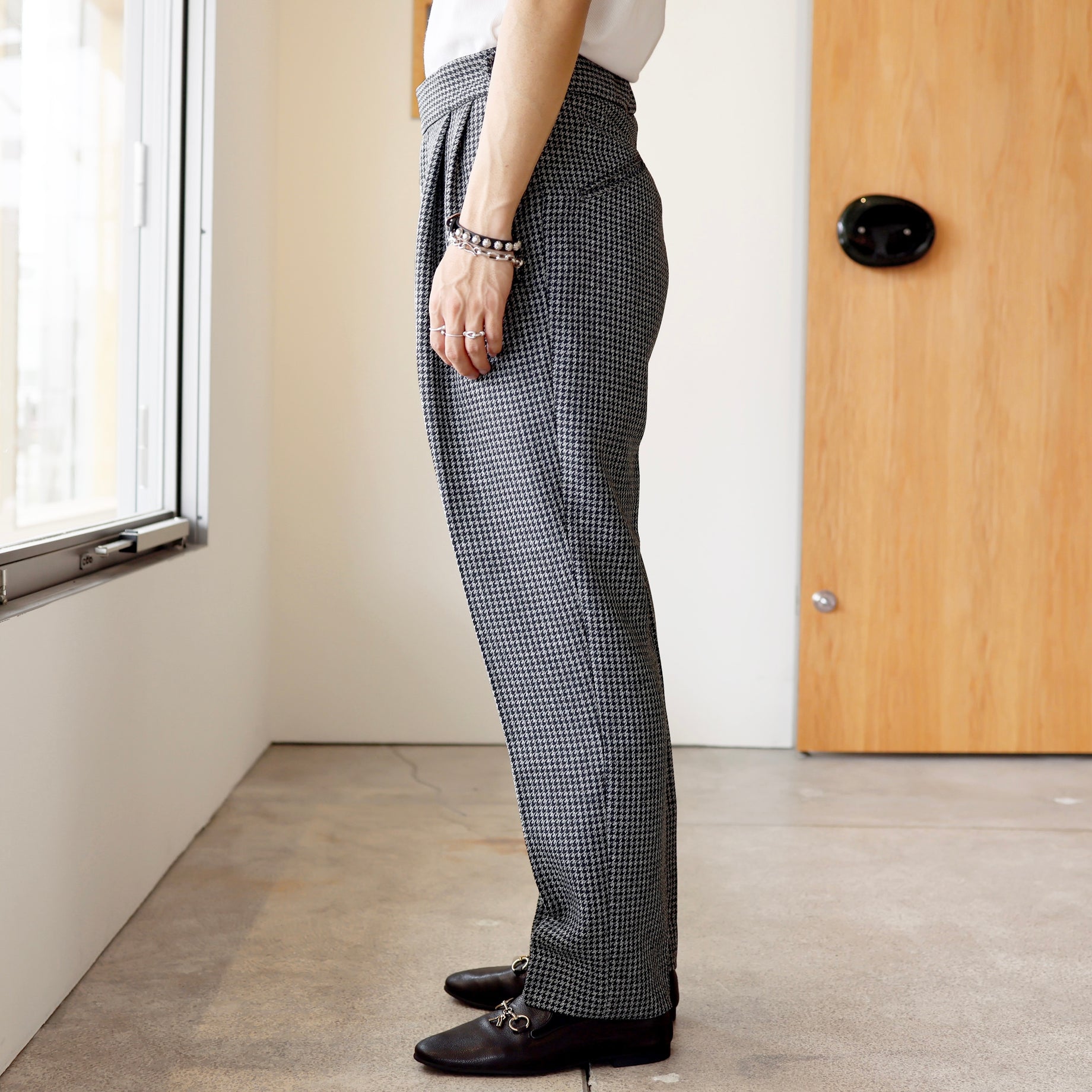 TUCKED S/T TROUSER - HOUNDSTOOTH(GREY)