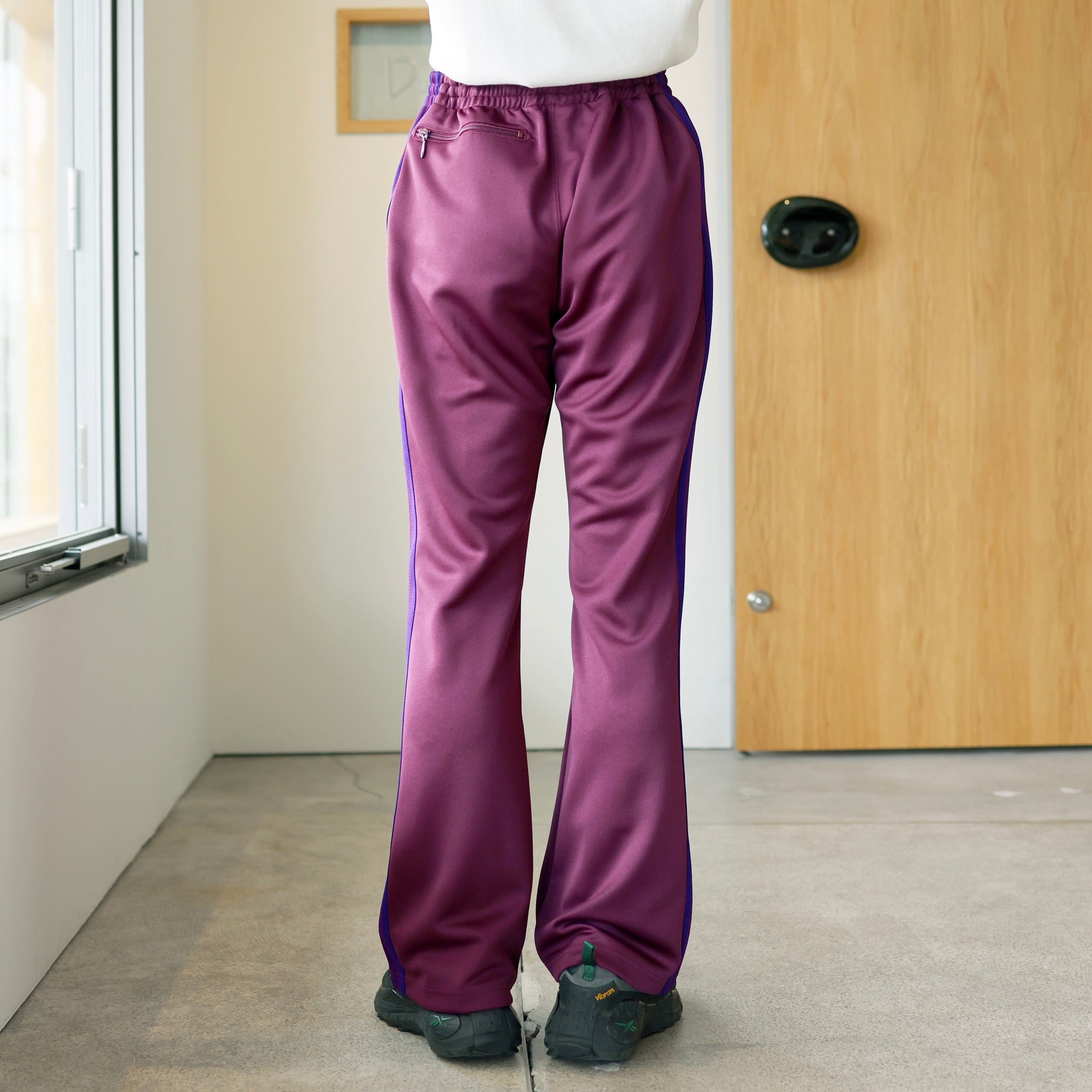 BOOT - CUT TRACK PANT - POLY SMOOTH(WINE)