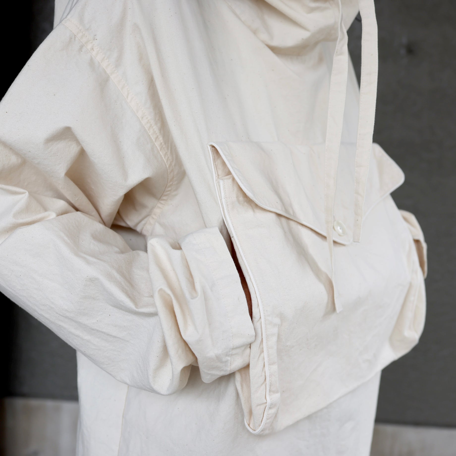 HI-NECK PULLOVER SHIRT(OFF WHITE)