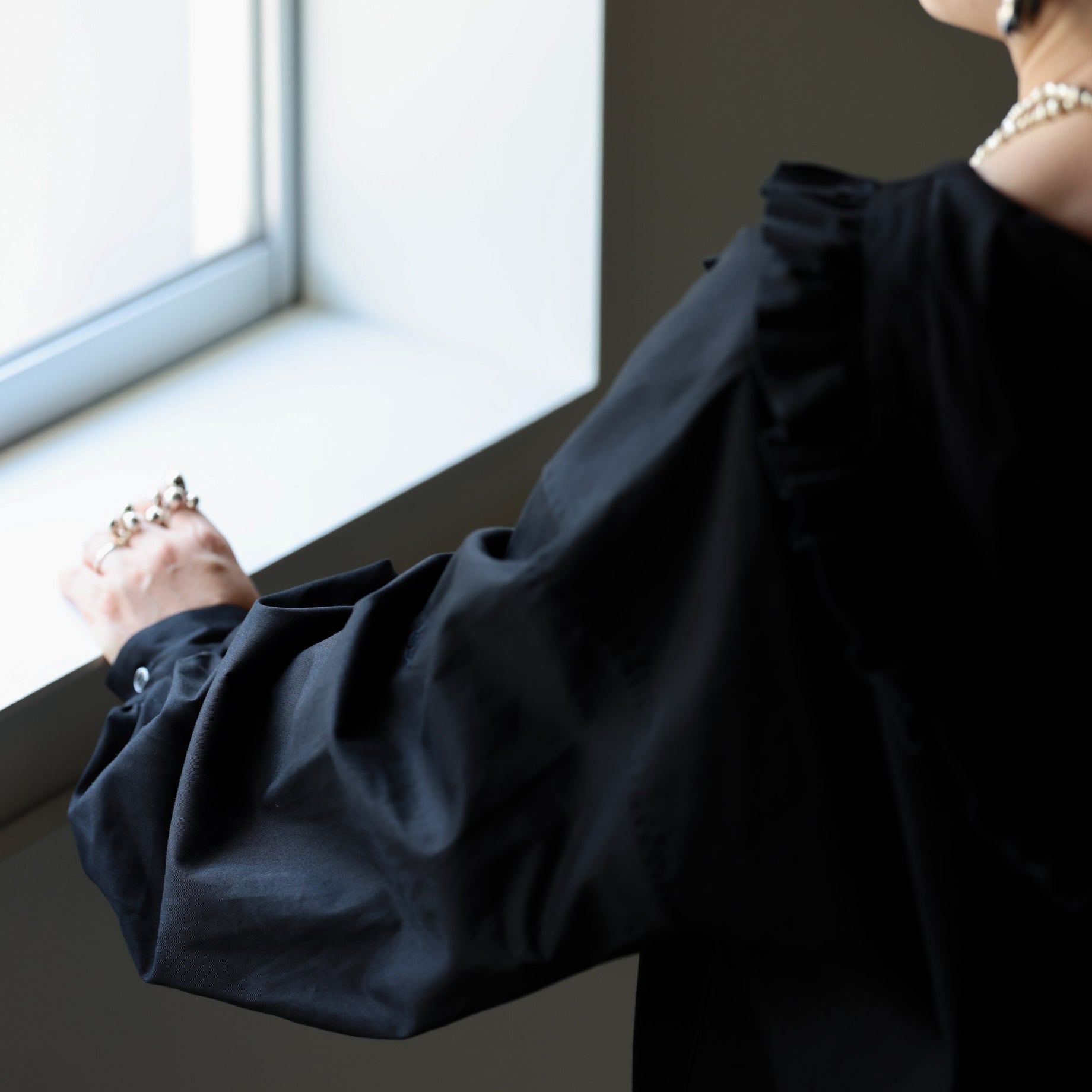 FRILL HOODY(BLACK)
