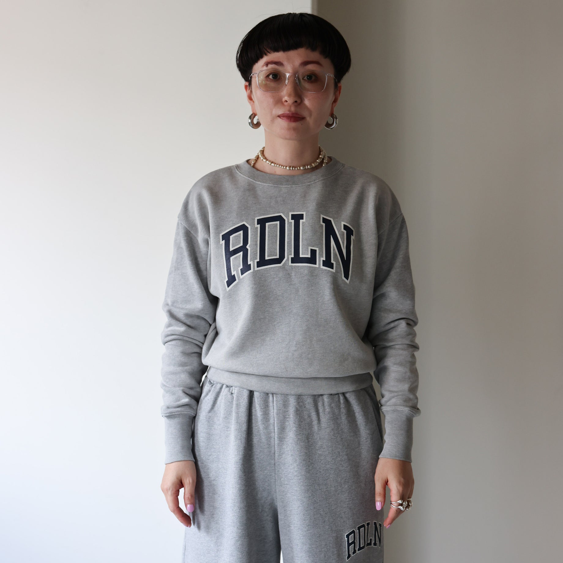 LOGOTYPE CREW NECK SWEATSHIRT (GREY)