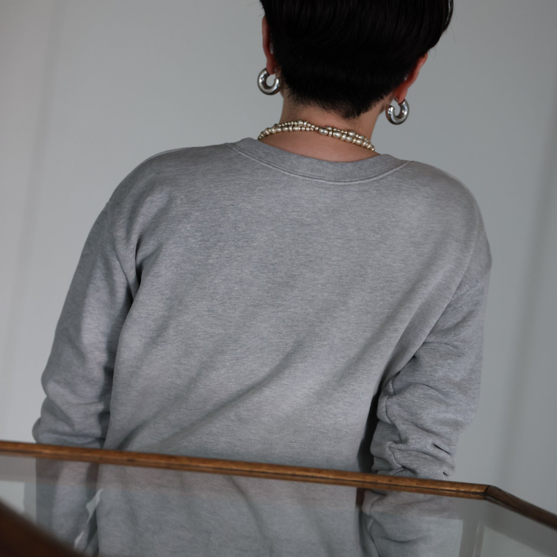 LOGOTYPE CREW NECK SWEATSHIRT (GREY)