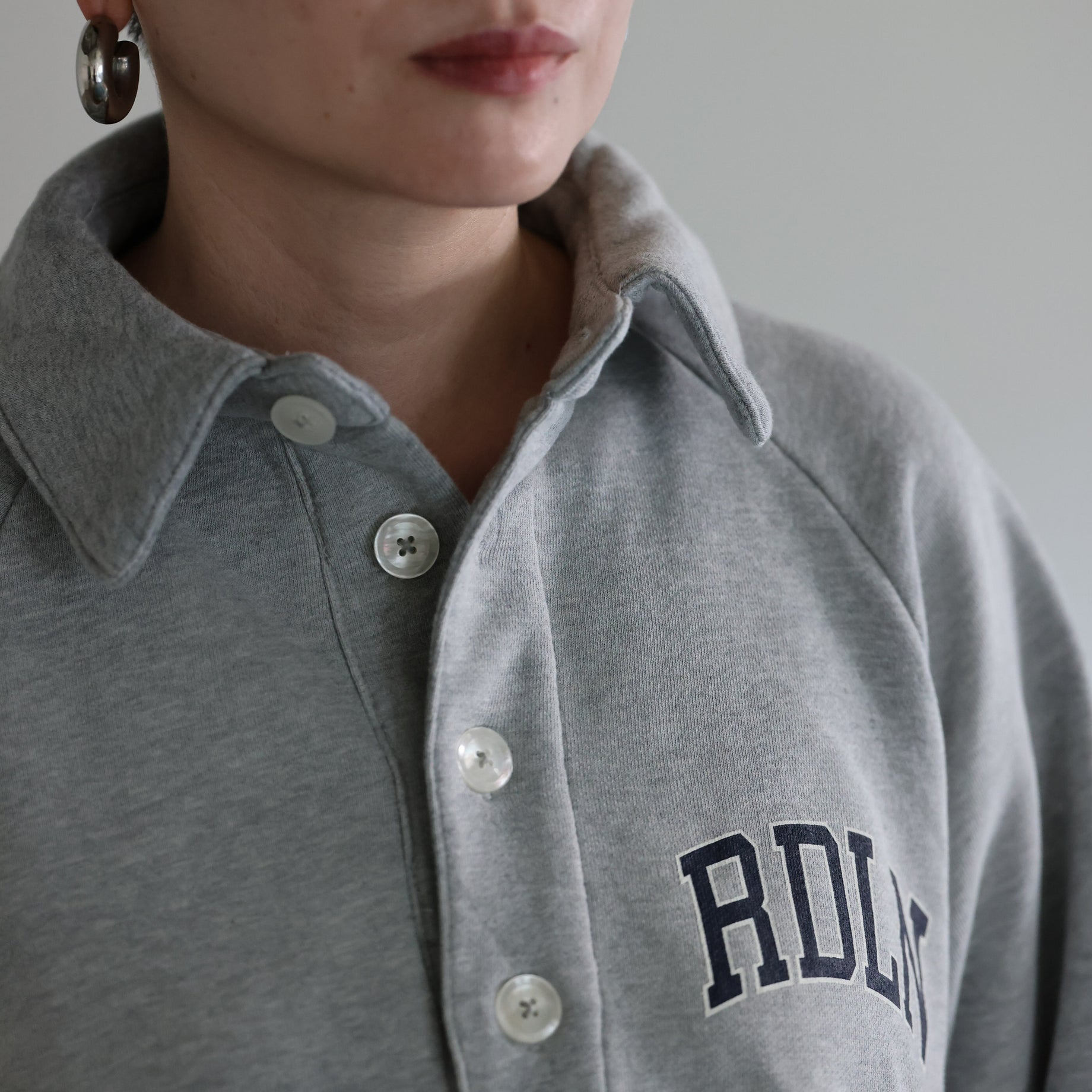 LOGOTYPE POLO SWEATSHIRT (GREY)
