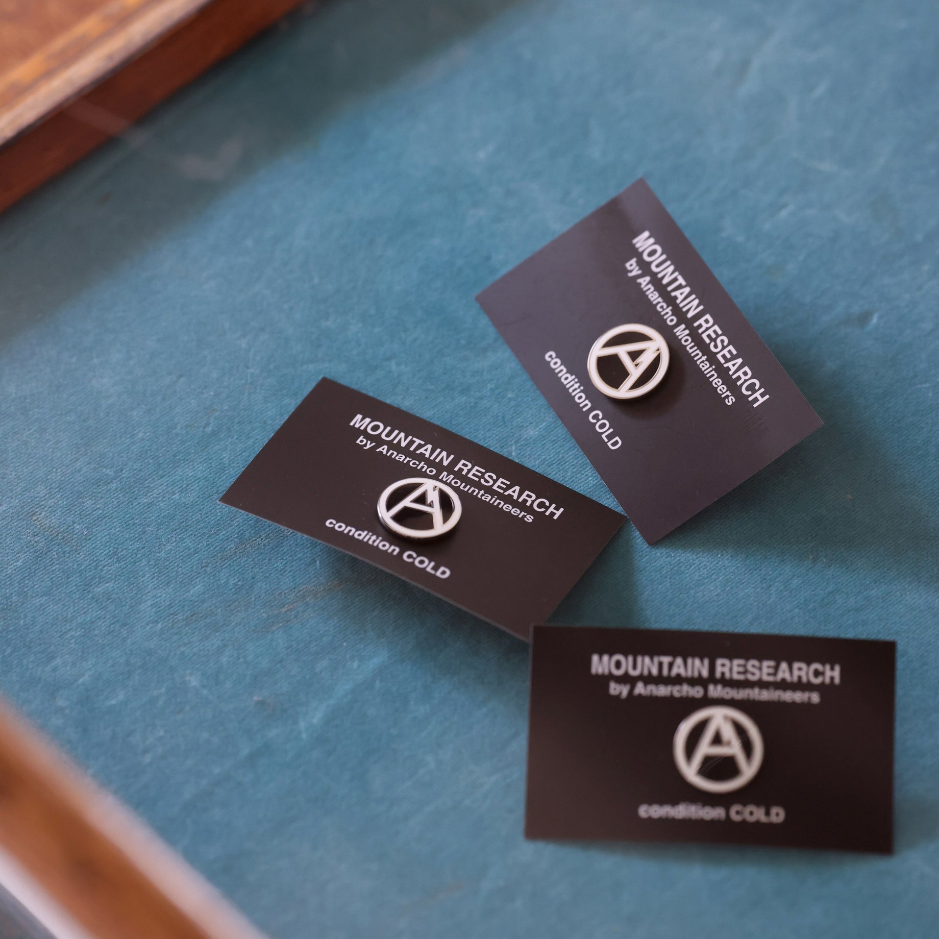 PINS A(BLACK)