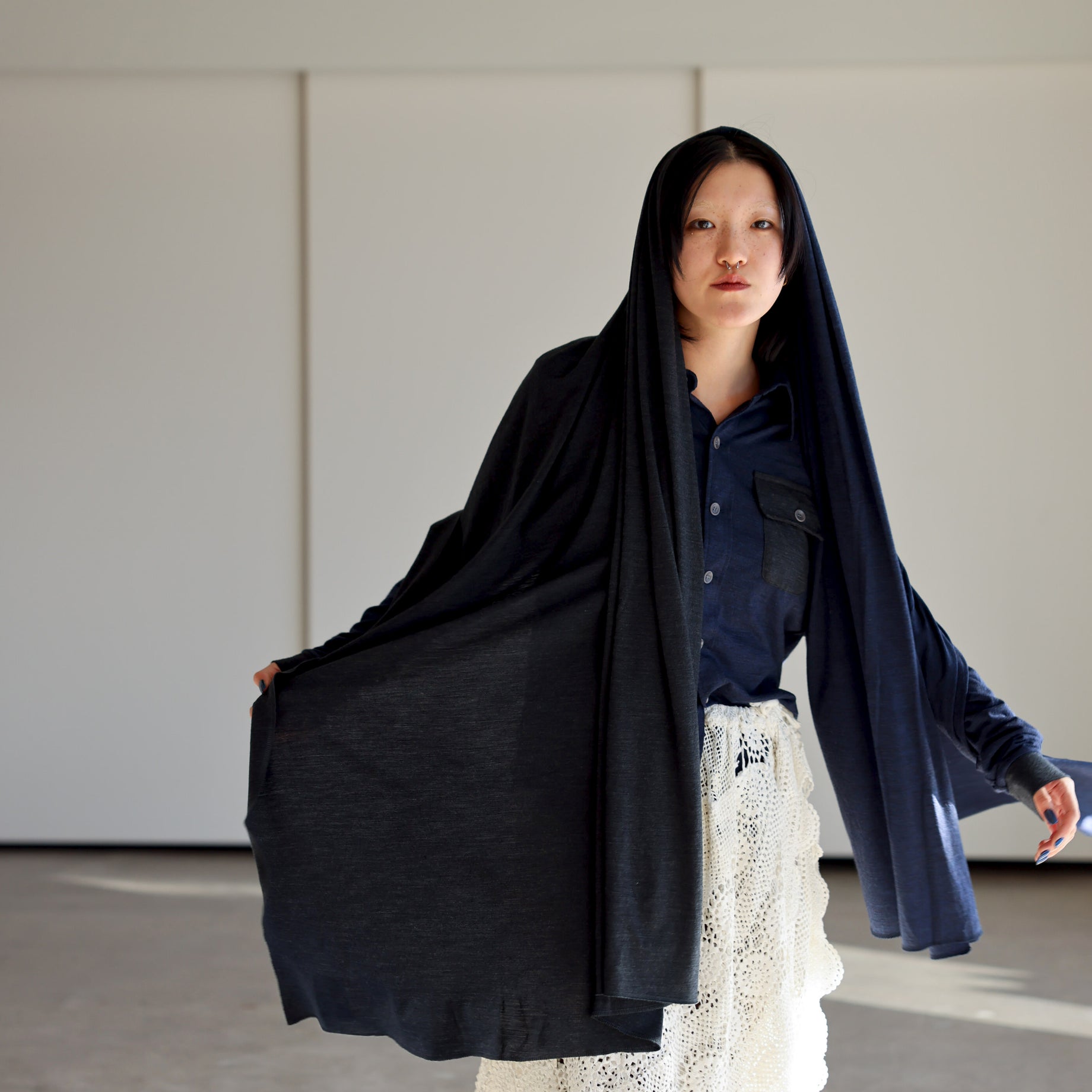SUPER 120'S TOP WOOL JERSEY UTILITY SCARF (CHARCOAL × NV)