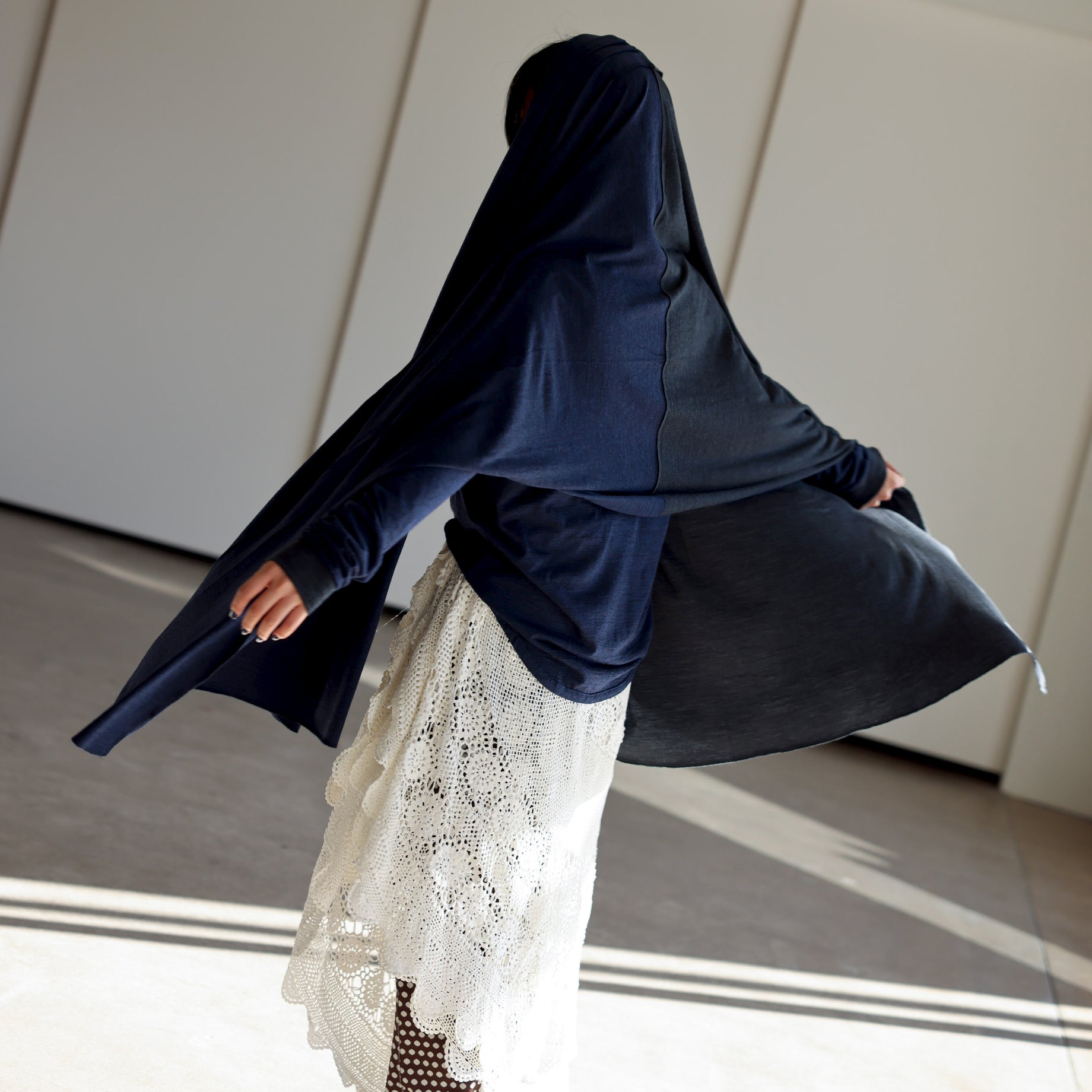SUPER 120'S TOP WOOL JERSEY UTILITY SCARF (CHARCOAL × NV)