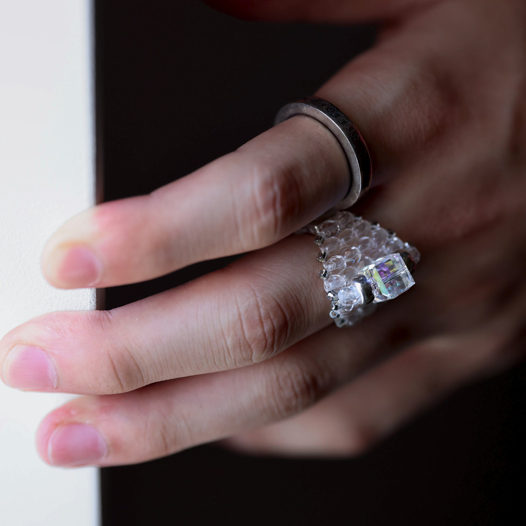 NEEDLES × TIE A KNOT SQUARE CRYSTAL BEADS RING (CLEAR)
