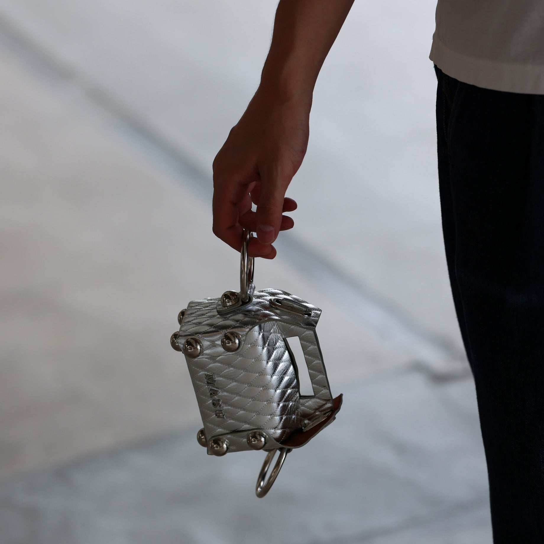 LEATHER CAKE BAG PETIT(SILVER)