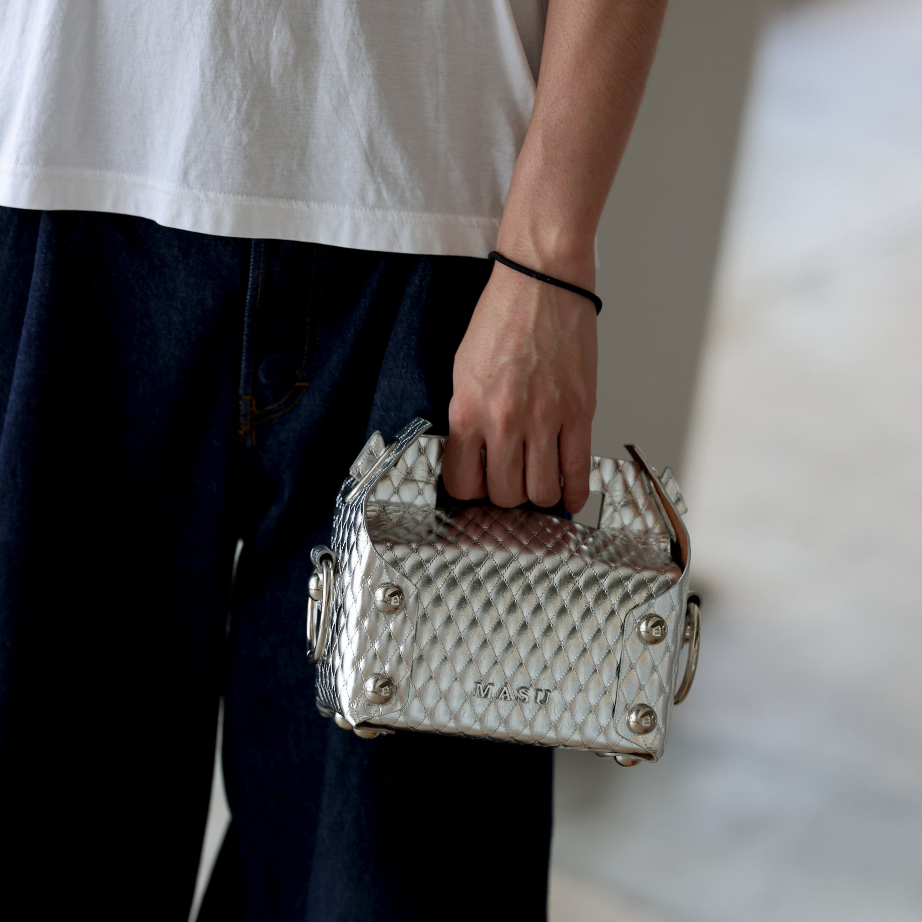 LEATHER CAKE BAG(SILVER)