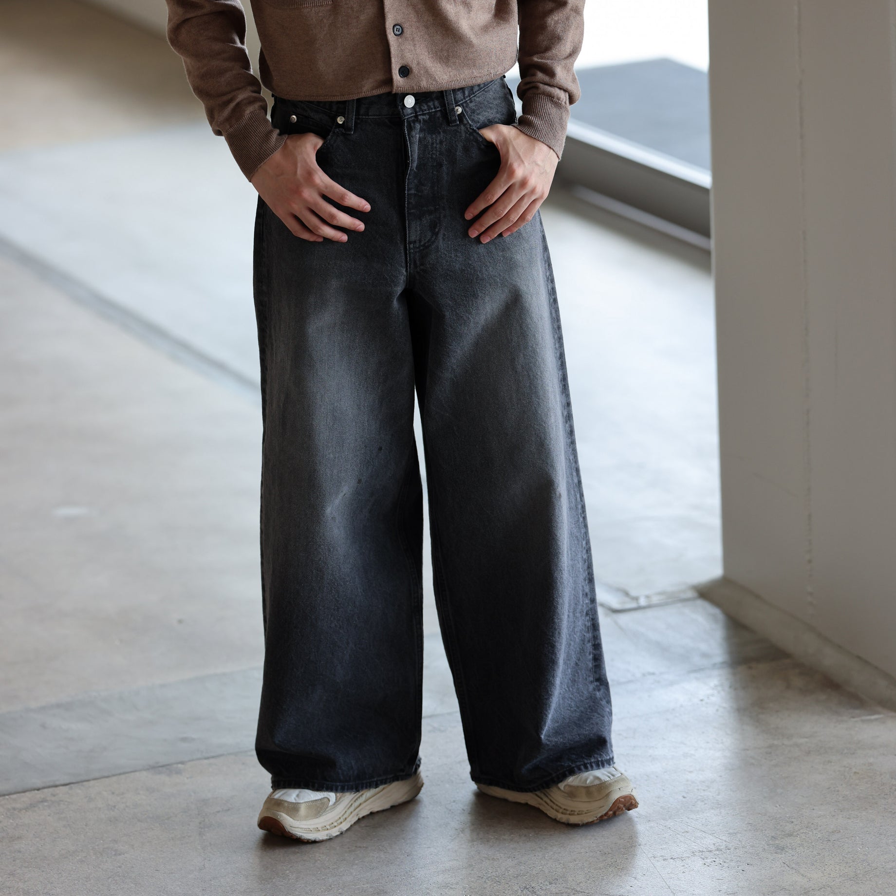 MB BAGGY JEANS USED (BLACK)