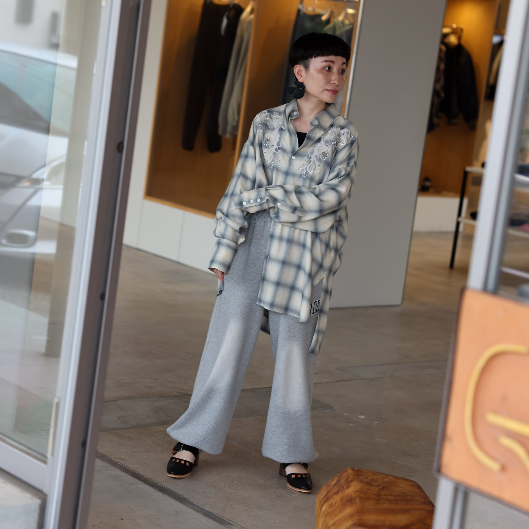 EMBROIDERY RAYON OMBRE CHECK SHIRTS(MISTIC WHITE)