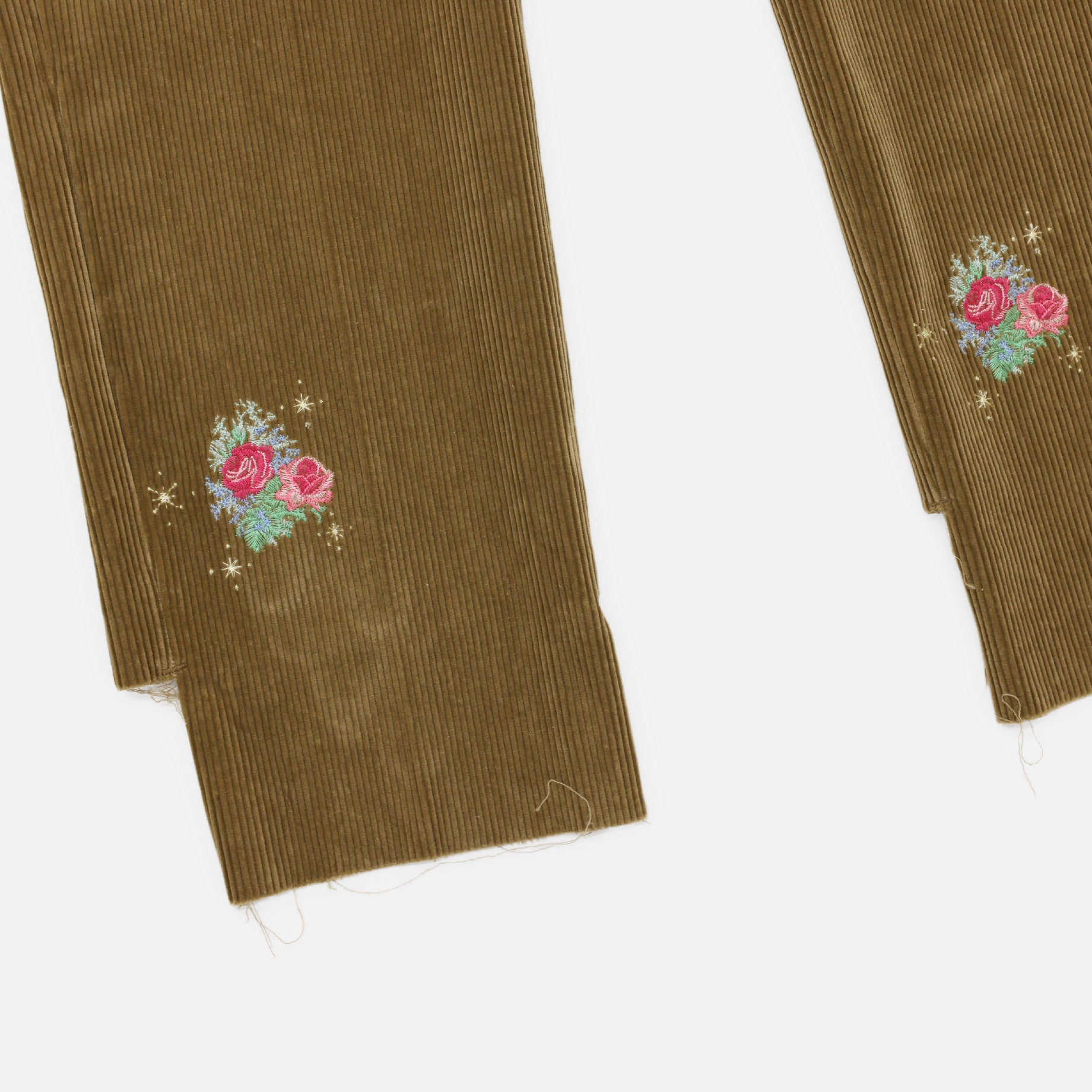 CORDUROY SLACKS(CAMEL EMBROIDERY)