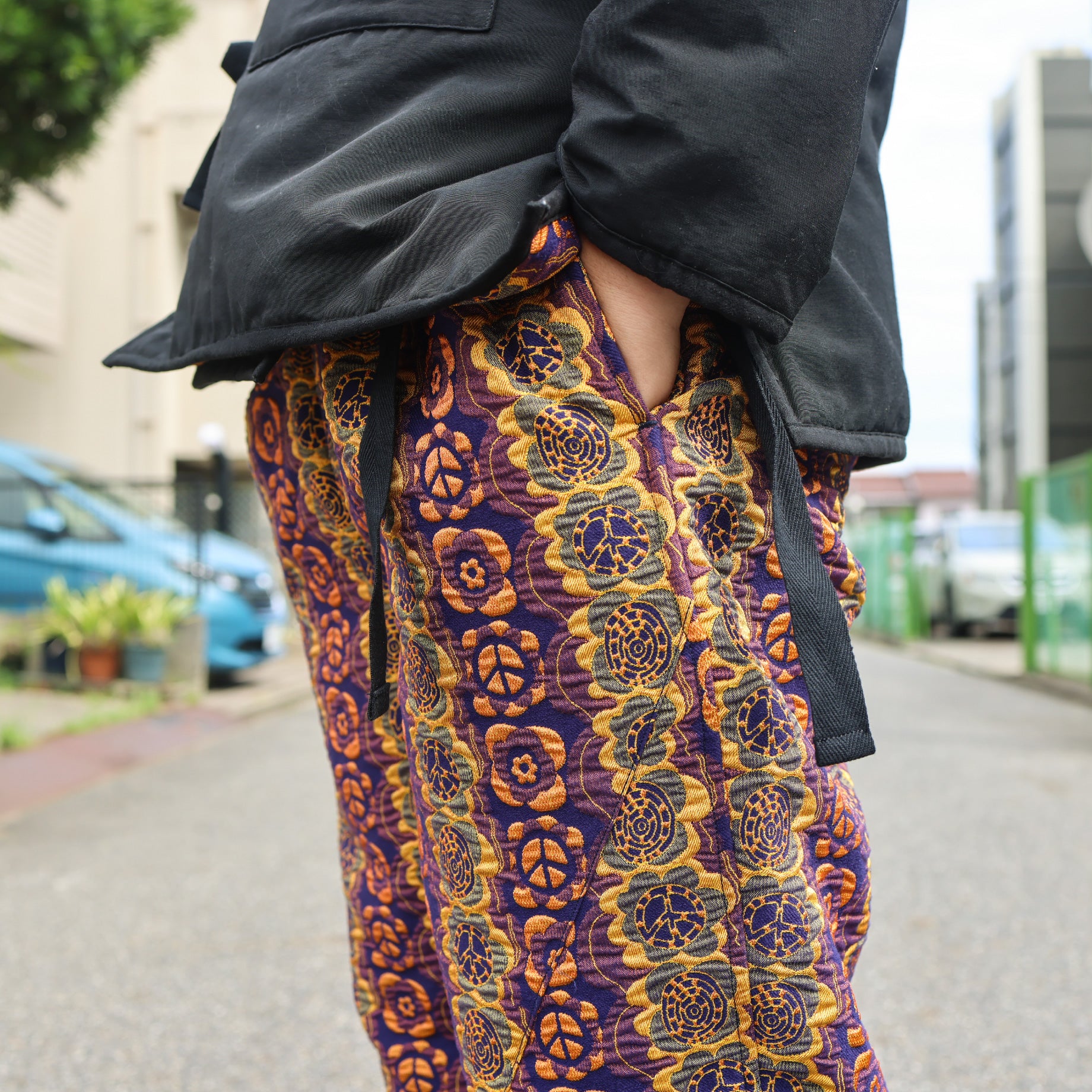 TAPERED EASY PANTS "FLOWER & PIECE"(FLOWER & PIECE NAVY)