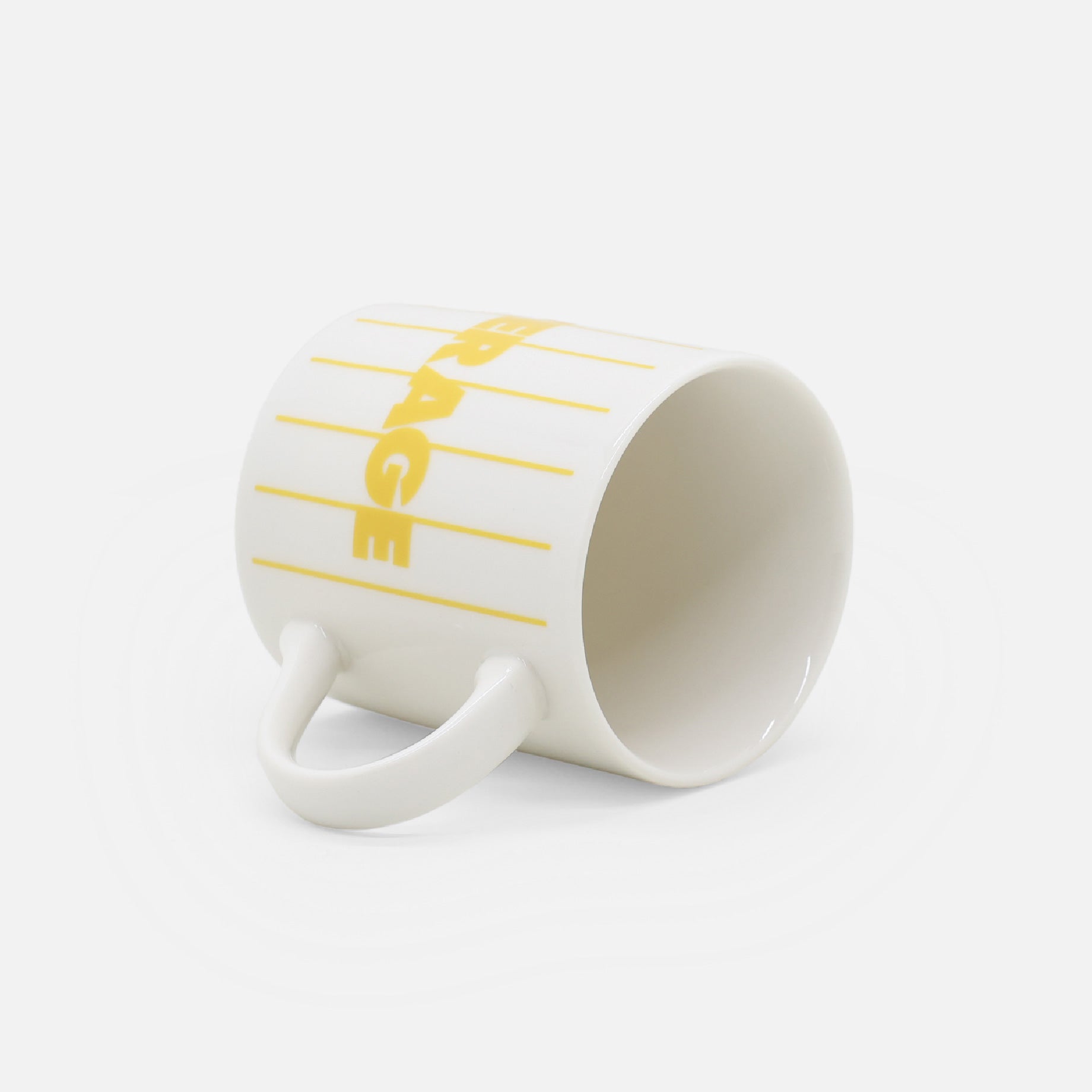 "BEVERAGE" MUG(YELLOW)