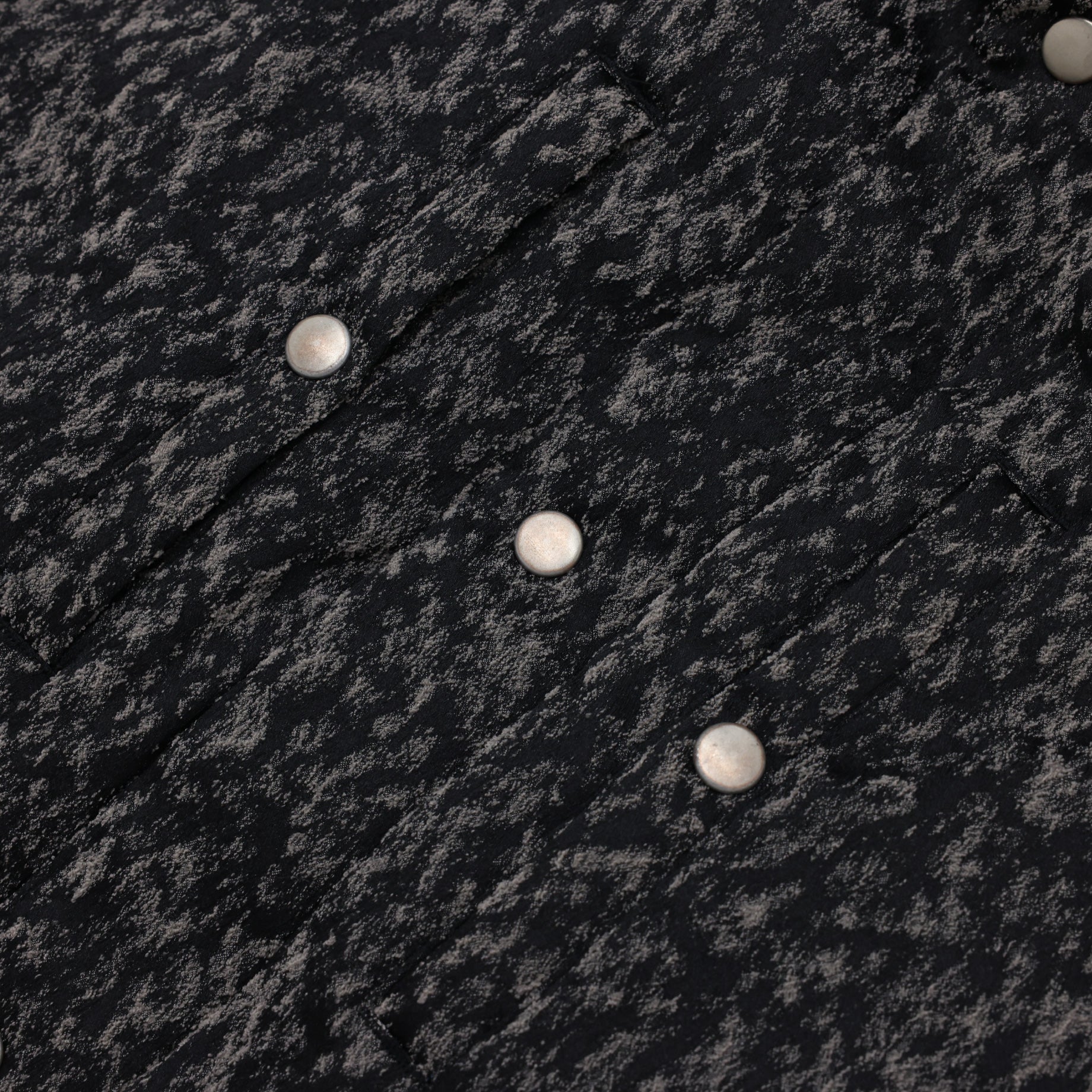 URETHANE JACQUARD PUFFER VEST (BLACK & WHITE)