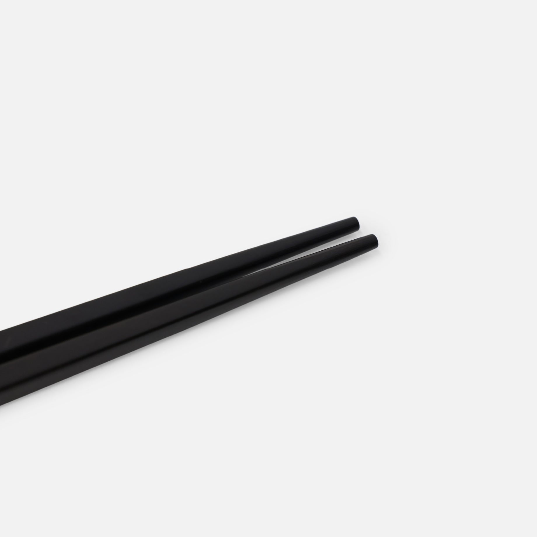 SARAH PETHERICK SQUARE CHOPSTICKS - BLACKWOOD / NATURAL
