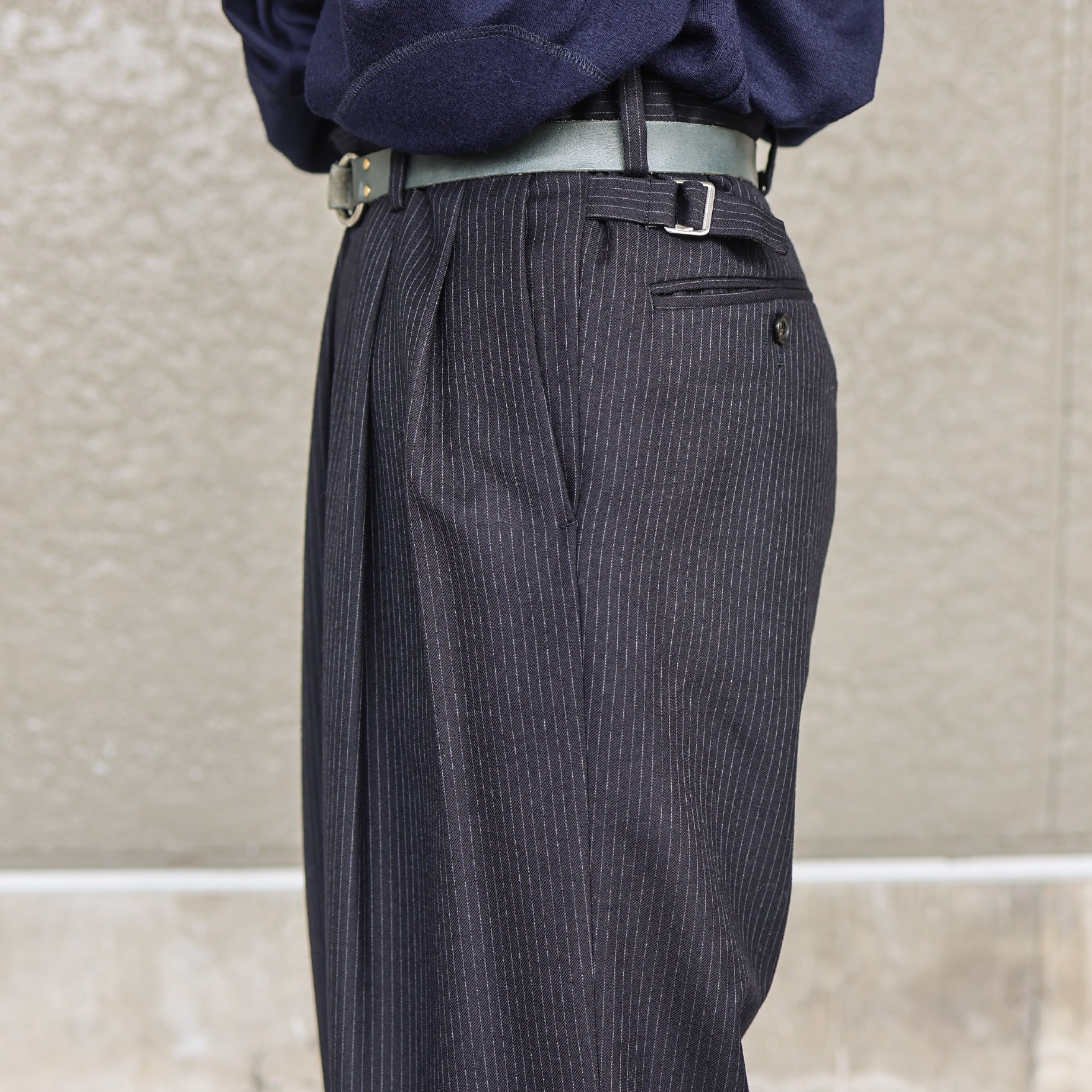 WOOL STRIPE 2 TUCK PANTS(D.NAVY)