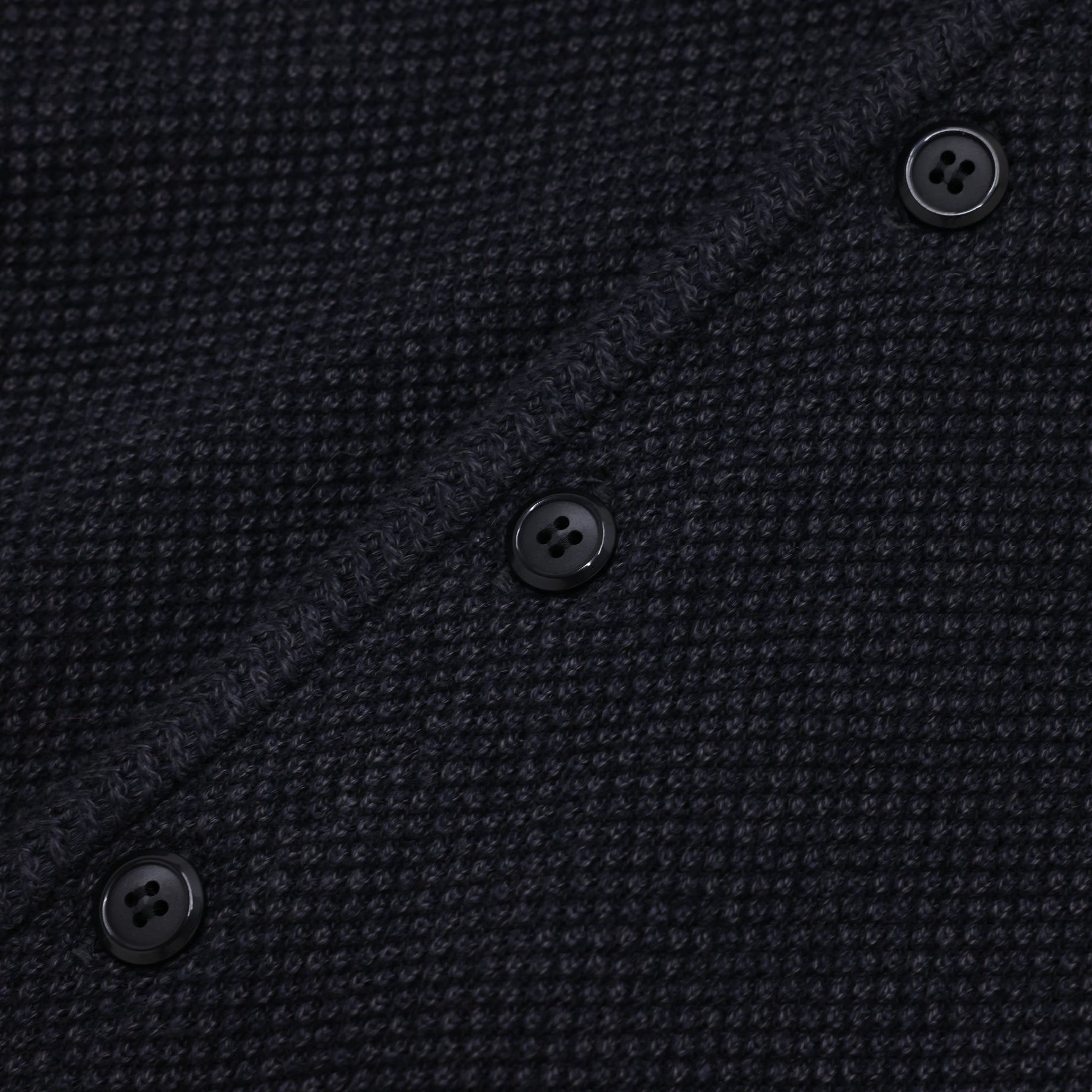 MOSS STITCH V/N CARDIGAN(BLACK)