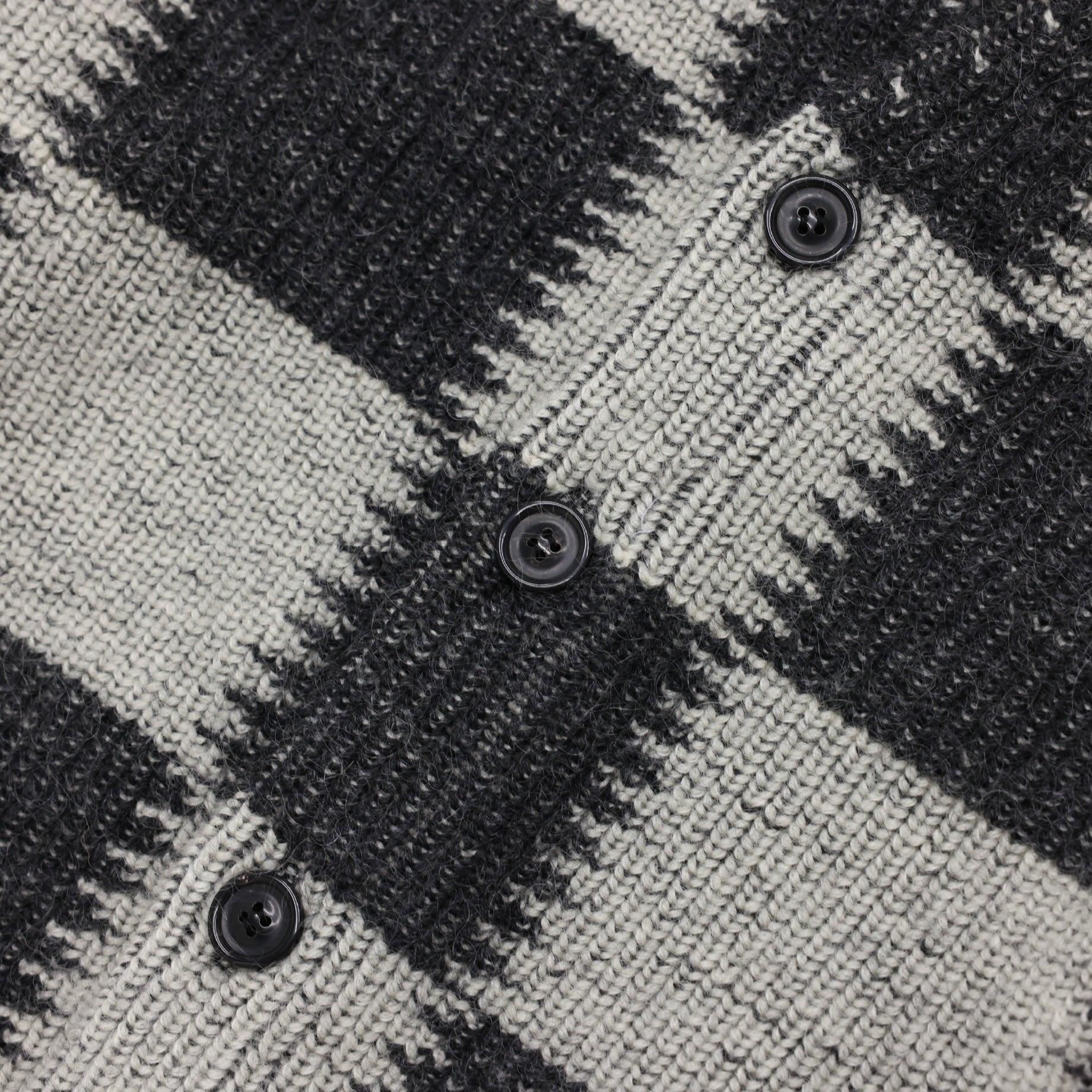 CHECKERED FLAG CARDIGAN (GRAY)
