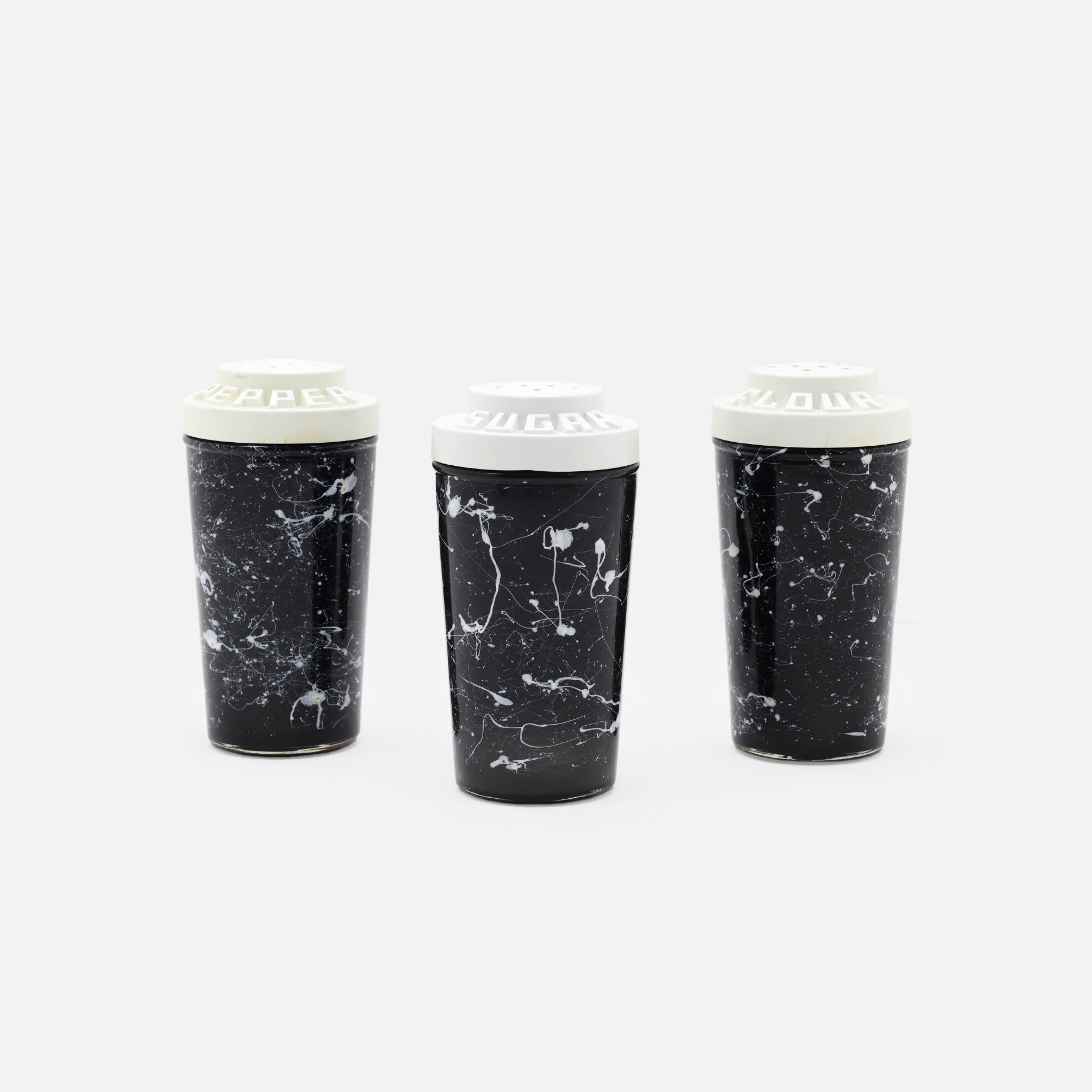 VINTAGE MISCELLANEOUS PEPPER SHAKER(HAZELーATLAS)
