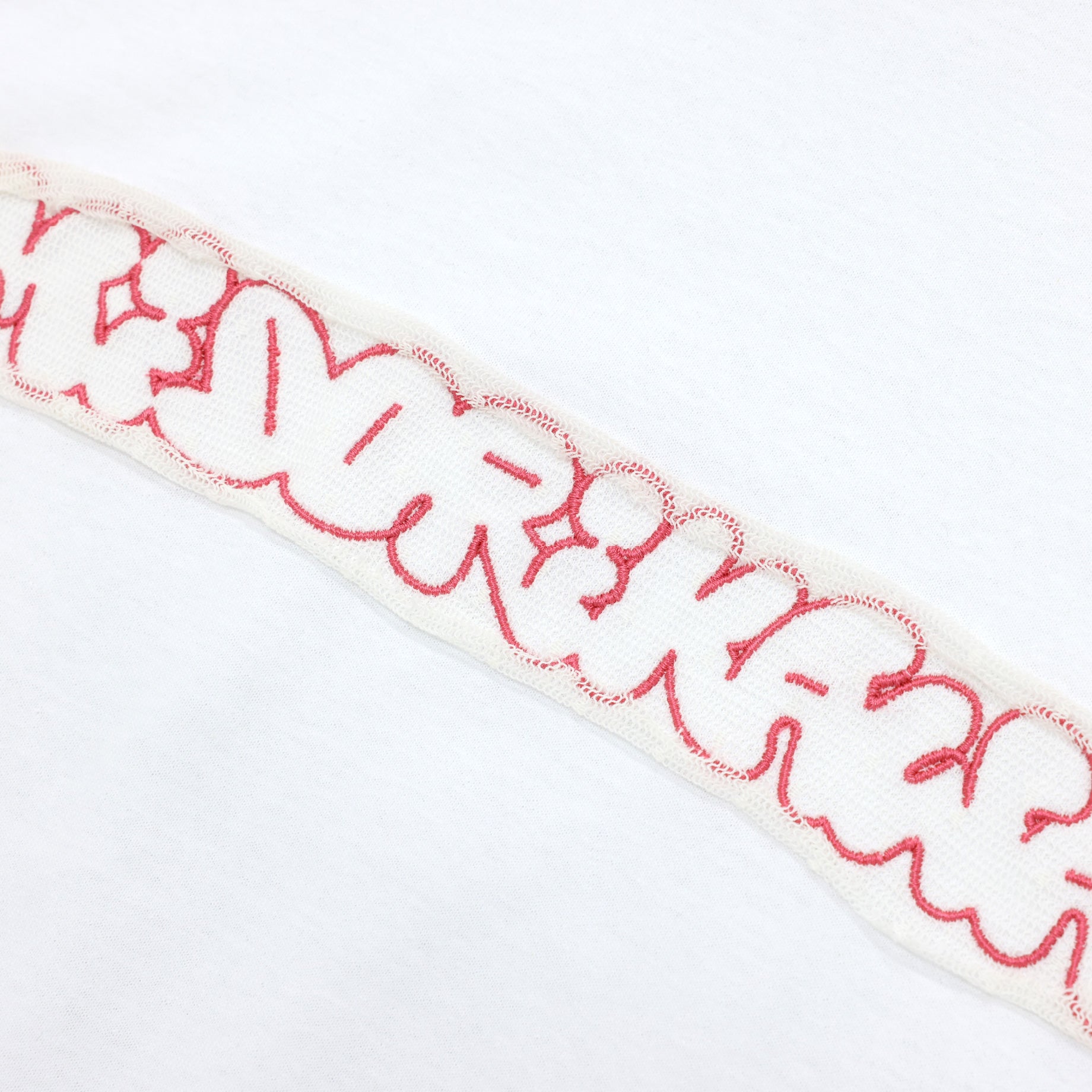 EMBROIDERY S/S TEE(WHITE×PINK)