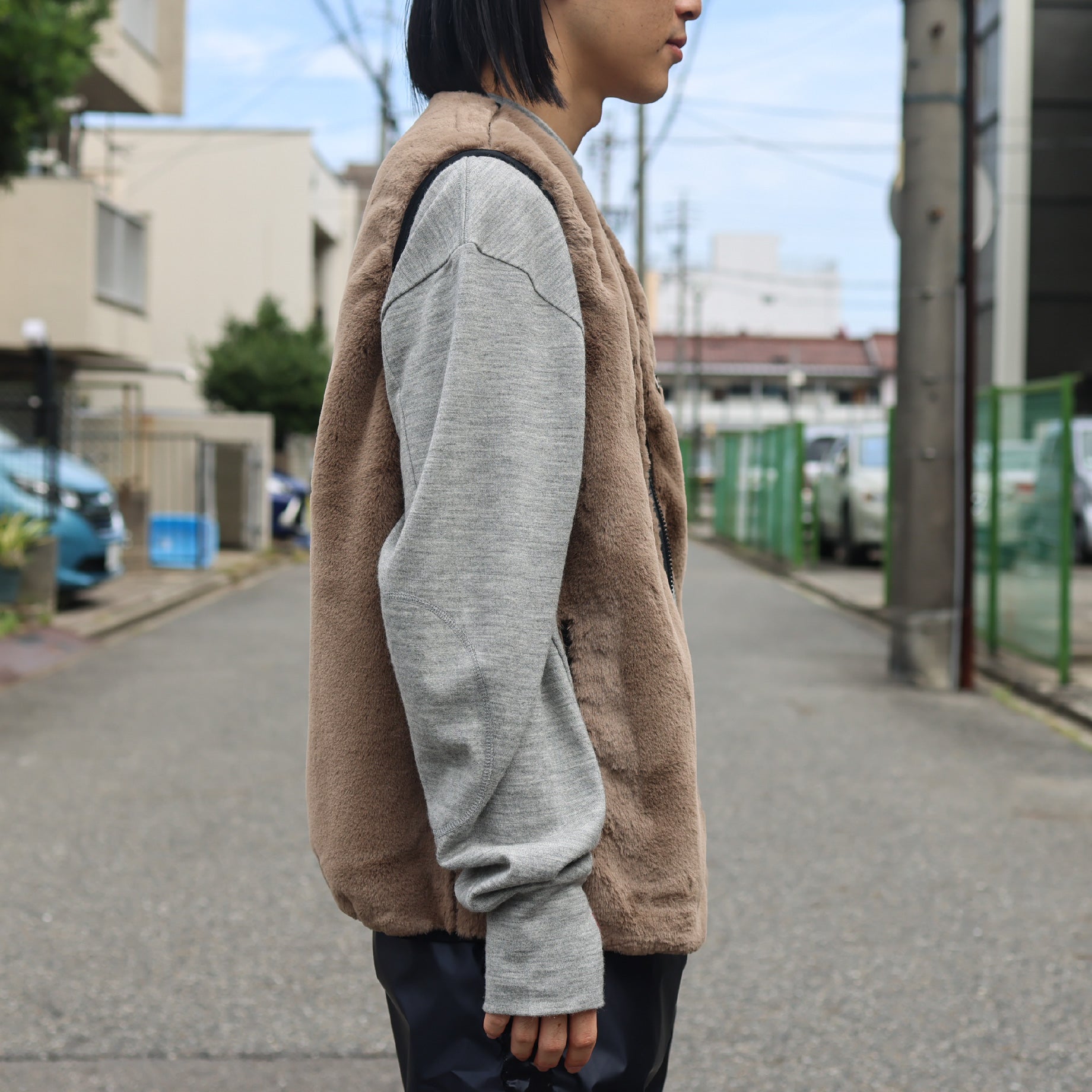 PIPING VEST - MICRO FUR(BROWN)