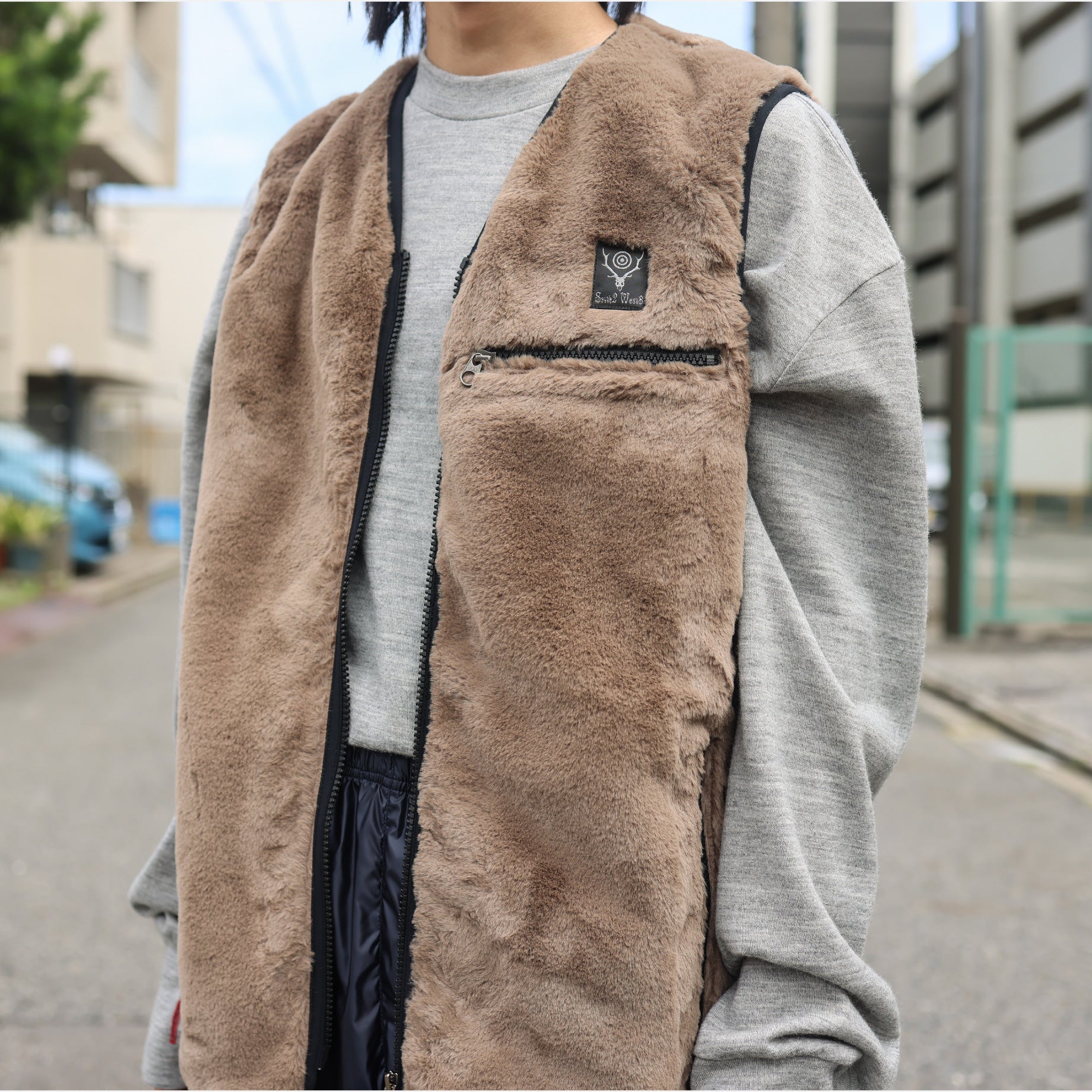 PIPING VEST - MICRO FUR(BROWN)