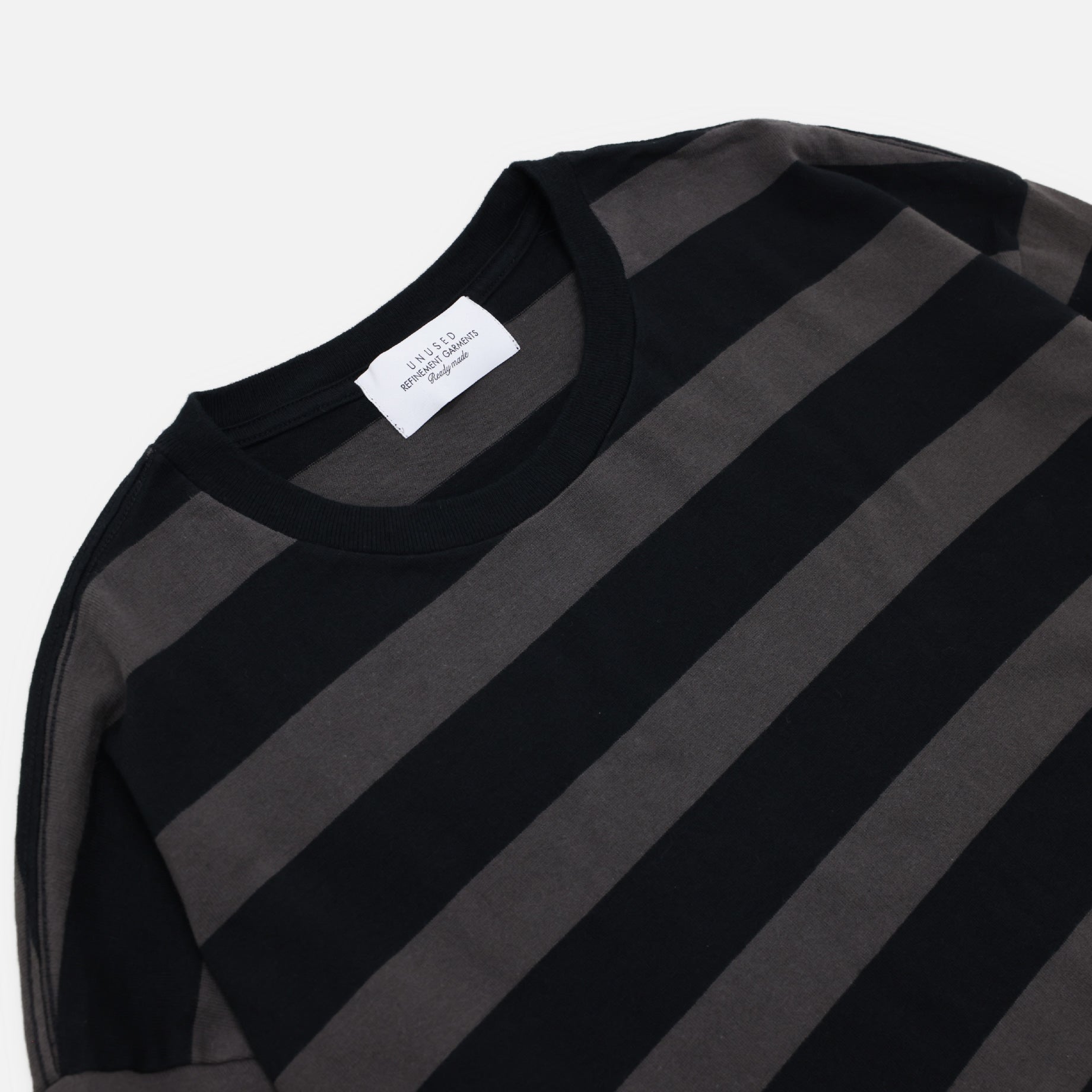 LONG-SLEEVE BORDER T-SHIRT(BLACK × CHACOAL)