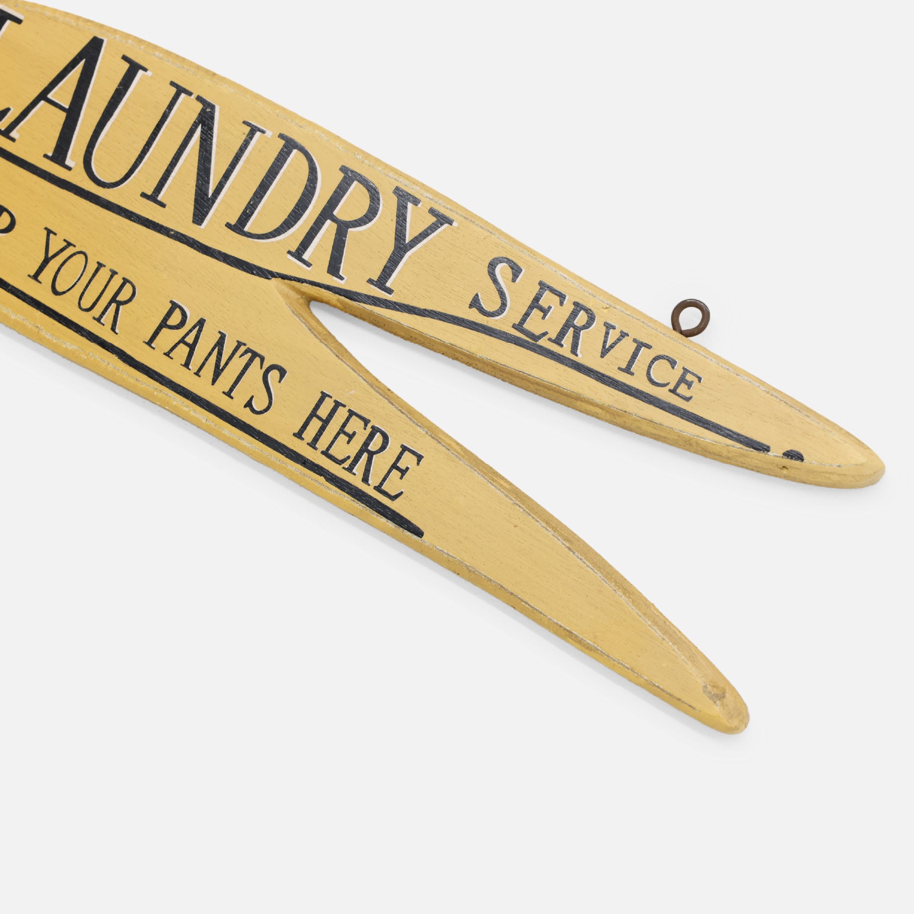 VINTAGE MISCELLANEOUS WOODEN SIGN(LAUNDLY SERVICE)