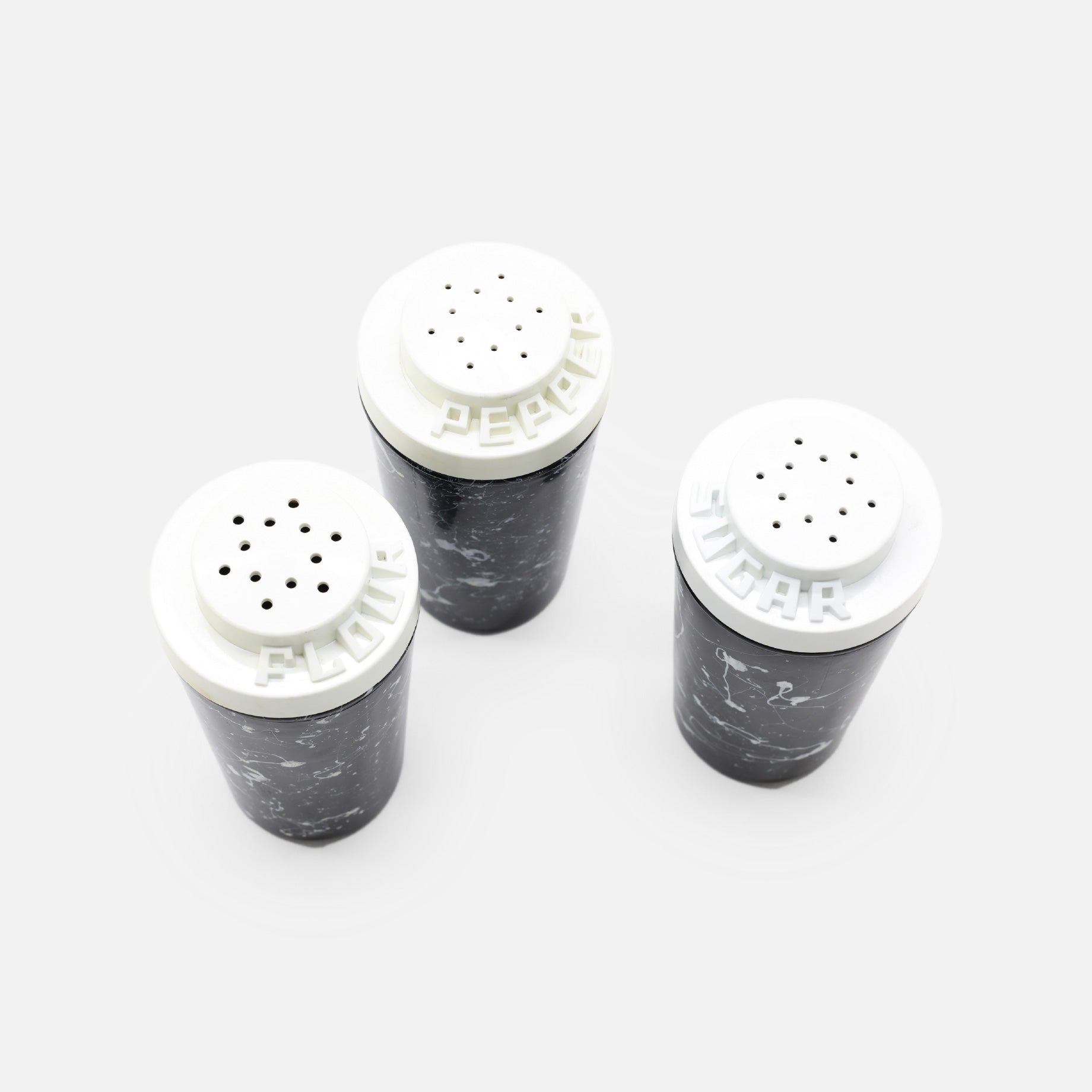 VINTAGE MISCELLANEOUS PEPPER SHAKER(HAZELーATLAS)