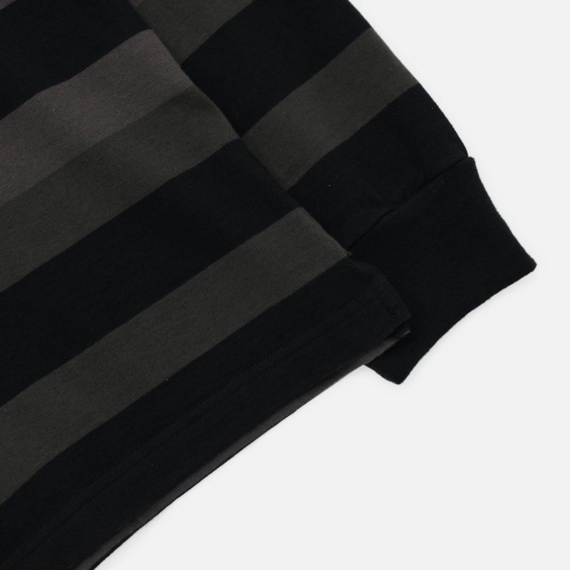 LONG-SLEEVE BORDER T-SHIRT(BLACK × CHACOAL)